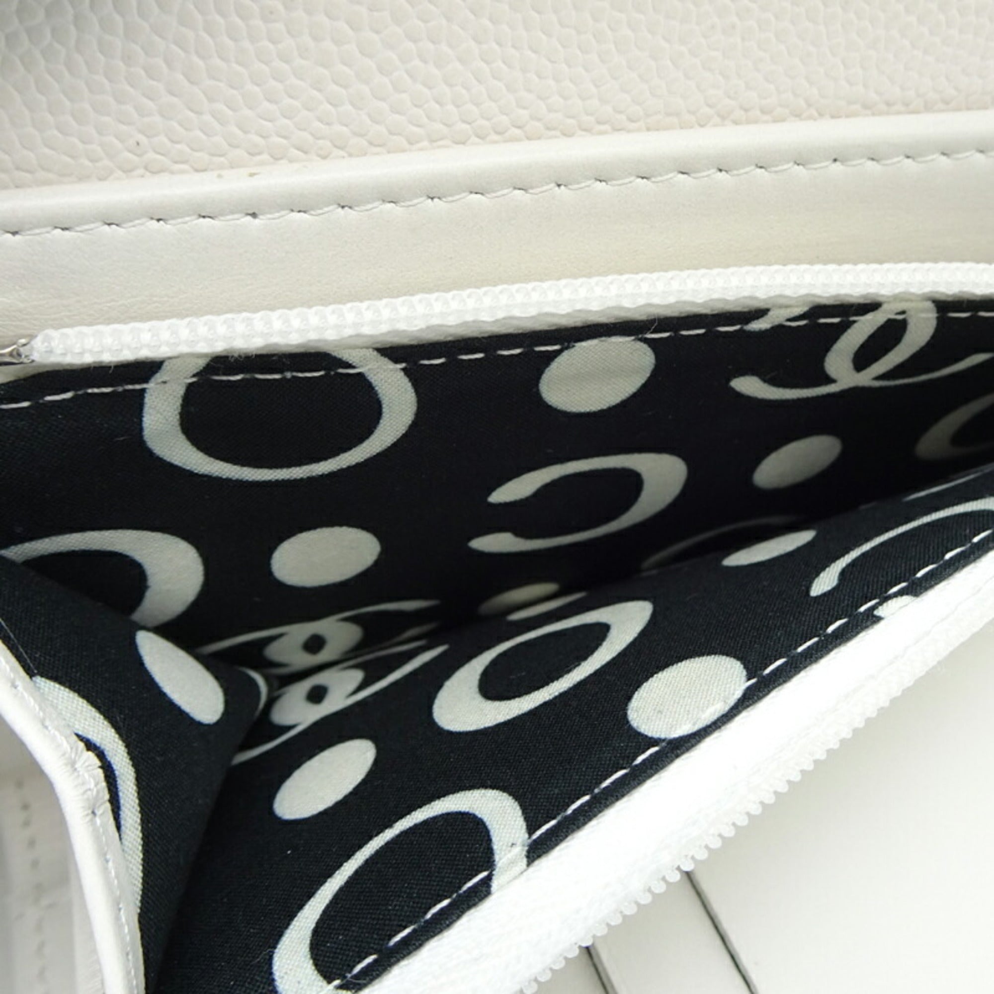 Chanel White Grained Calfskin Wallet (Tri-Fold)
