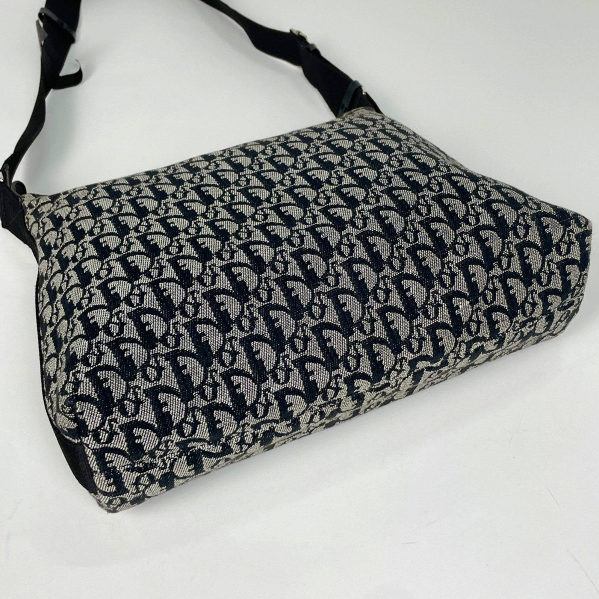 Christian Dior Black Leather Canvas Shoulder Bag (Pre-Owned)
