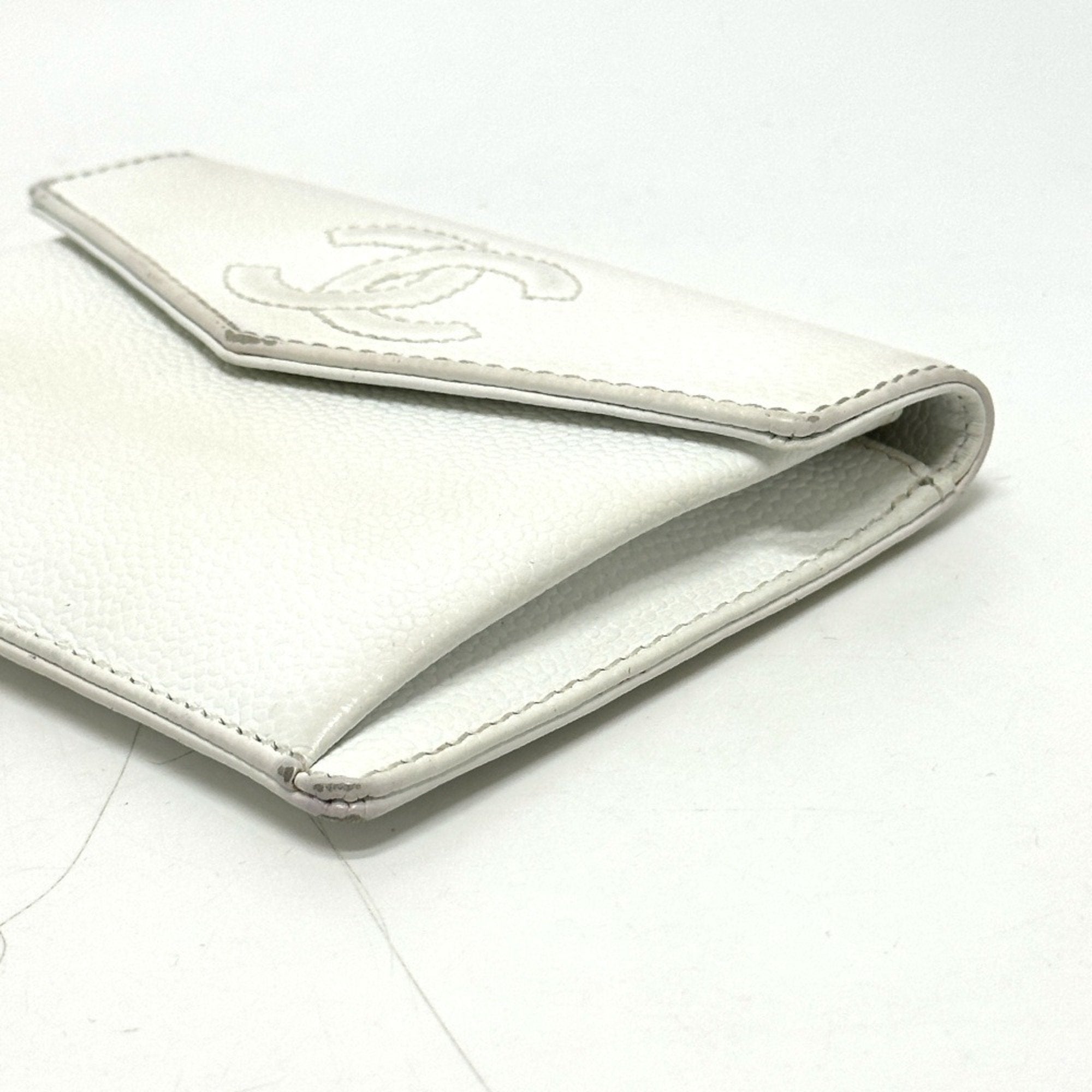 Chanel White Grained Calfskin Wallet (Bi-Fold)