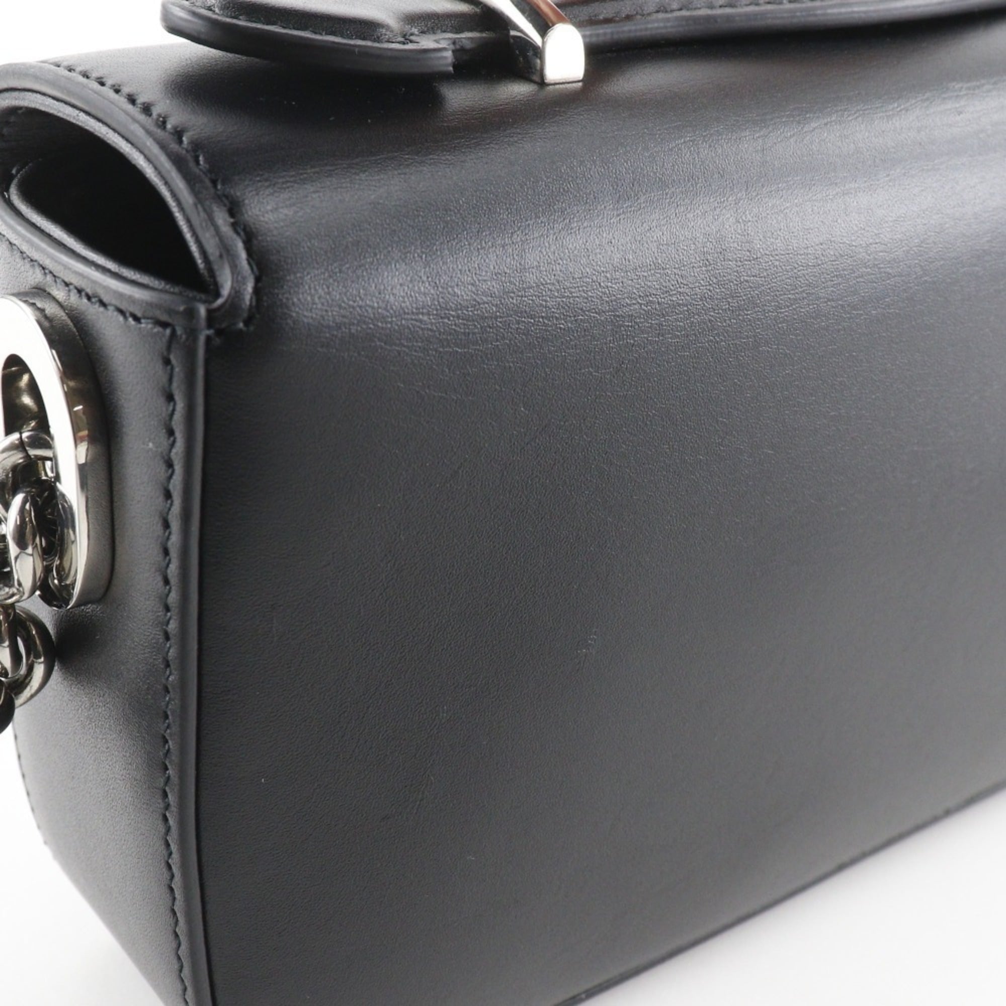 Gucci Black Leather Shoulder Bag (Pre-Owned)
