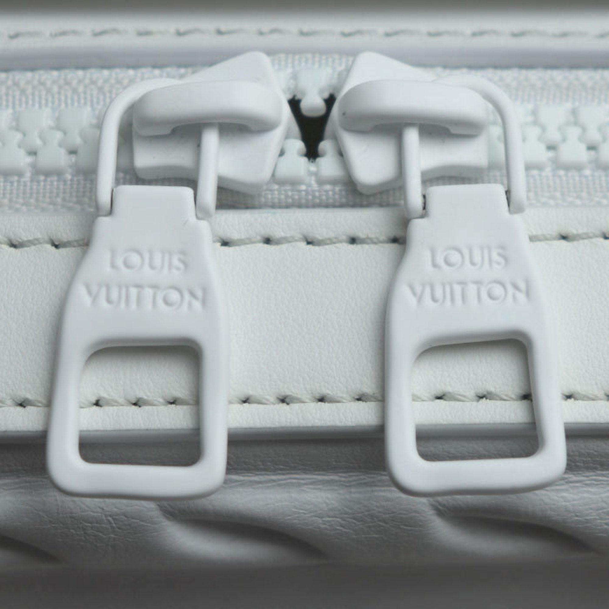 Louis Vuitton White Leather Shoulder Bag