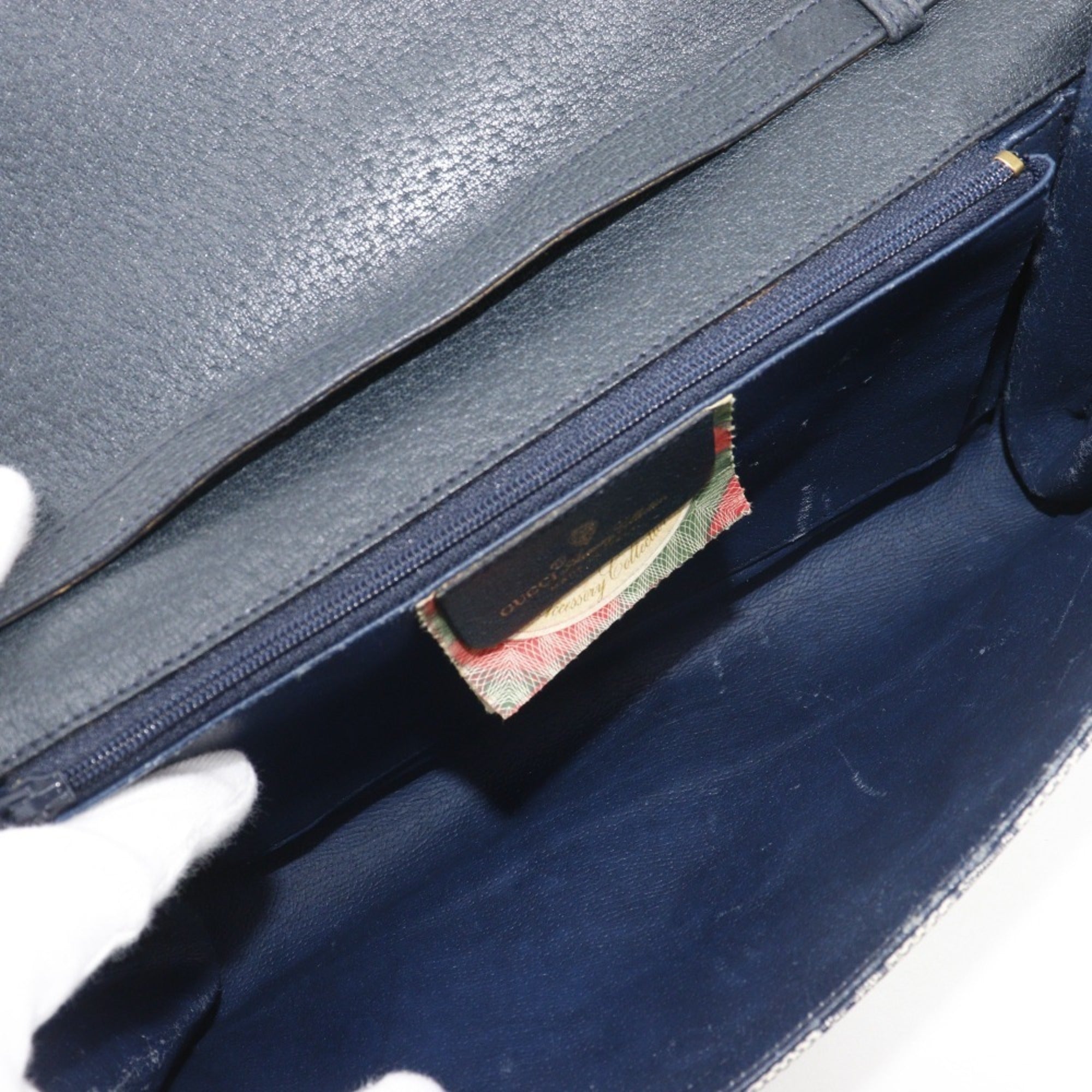 Gucci Gray Navy Gg Plus Shoulder Bag (Pre-Owned)