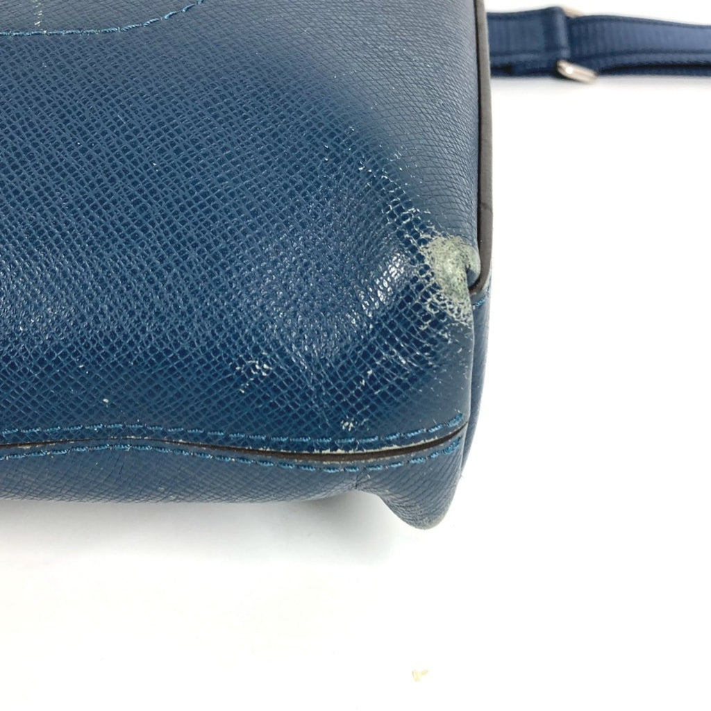 Louis Vuitton Navy Taiga Leather Leather Messenger Bag Shoulder Bag