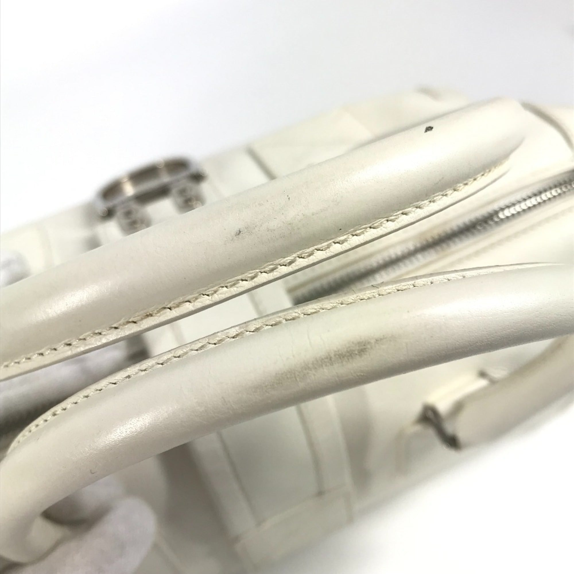 Christian Dior White Leather Boston Bag Handbag (Pre-Owned)
