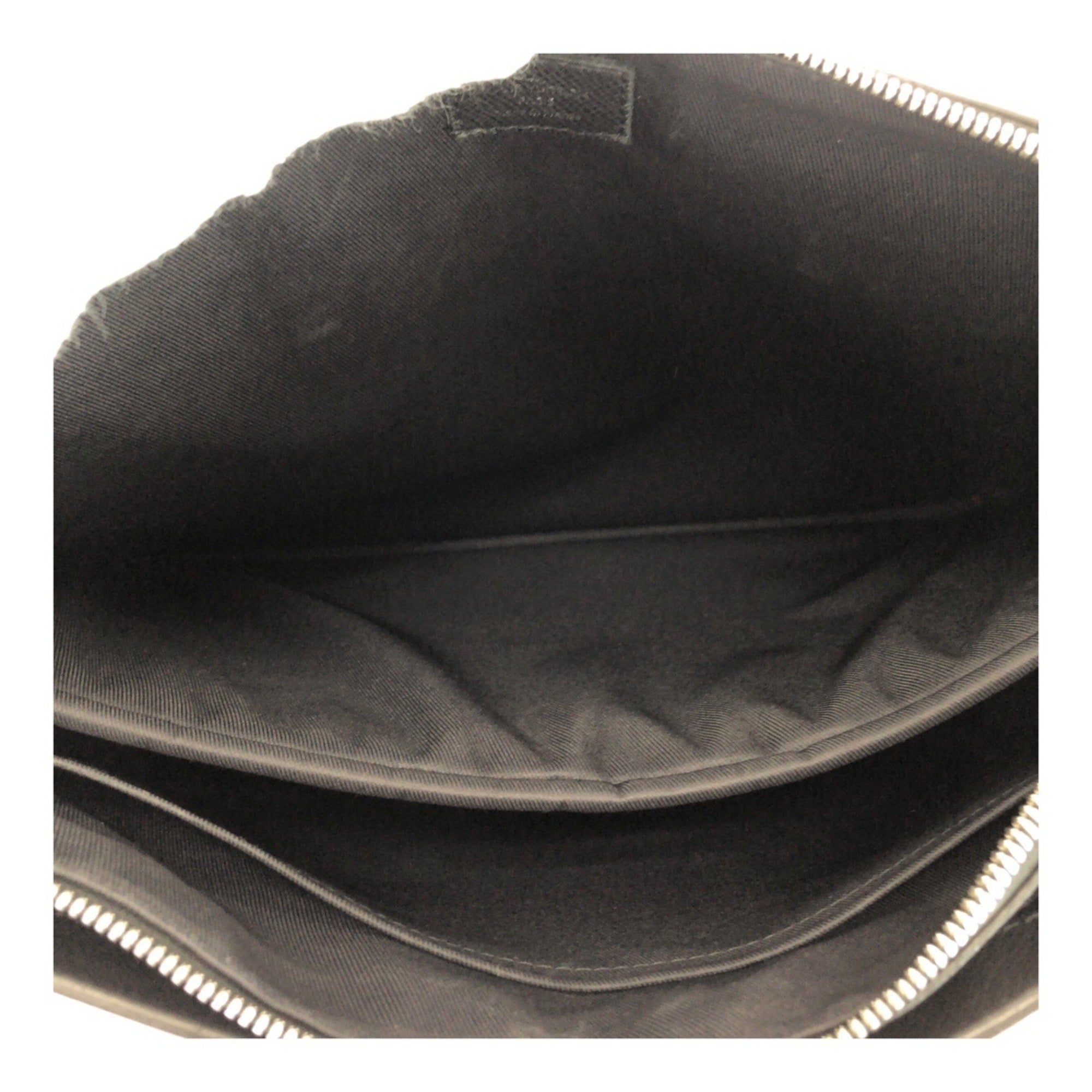 Louis Vuitton Black Taiga Leather Briefcase