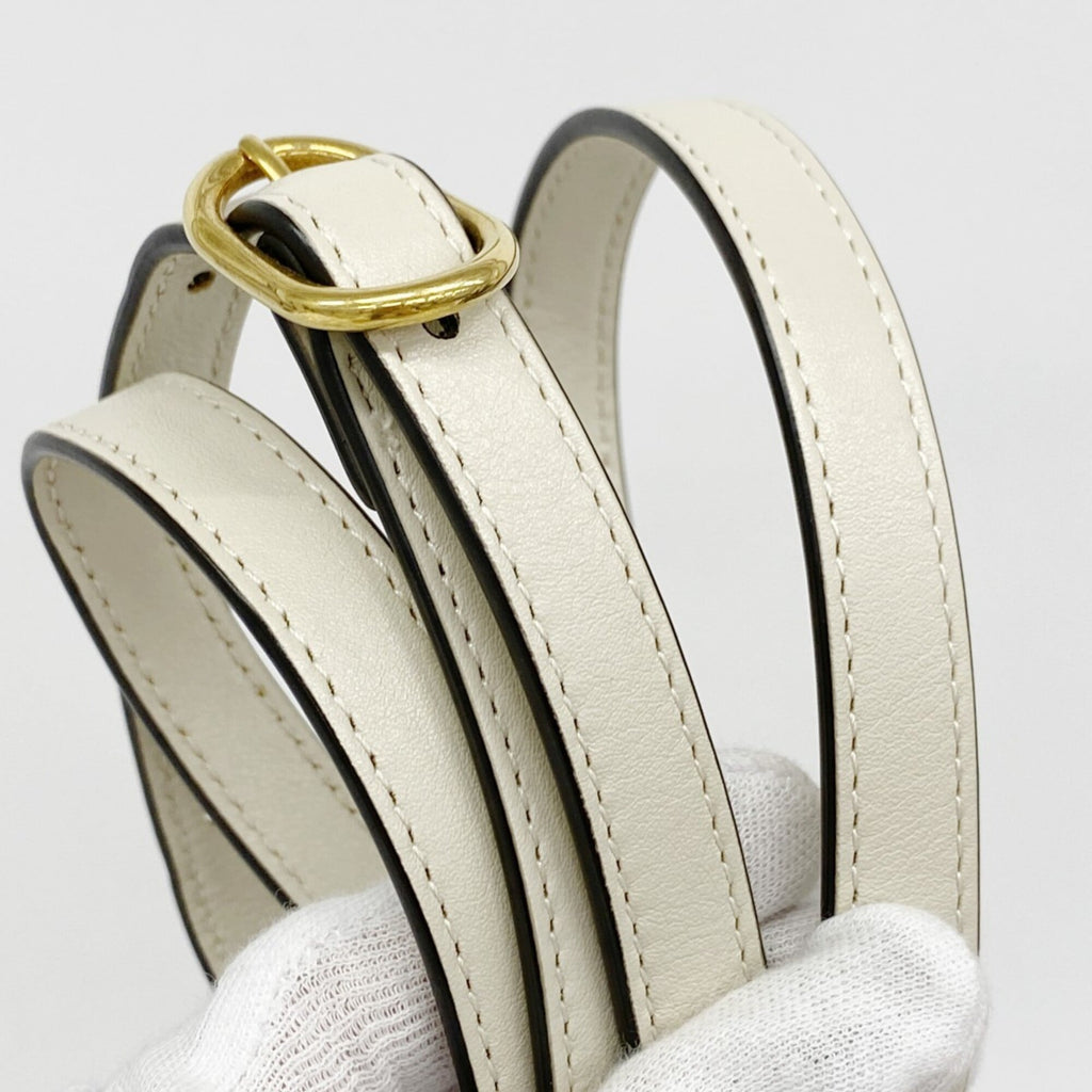 Gucci Ivory Leather Handbag (Pre-Owned)