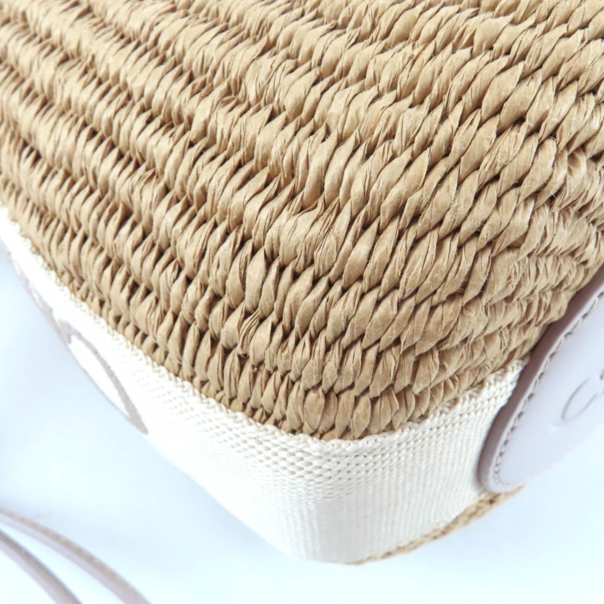 Chloé Beige Paper Leather Shoulder Bag (Pre-Owned)
