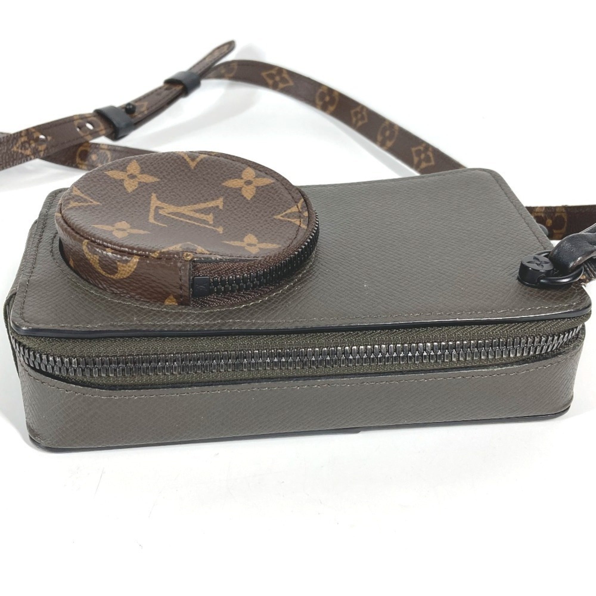 Louis Vuitton Brown Gray Taiga Leather Monogram Pochette Shoulder Bag