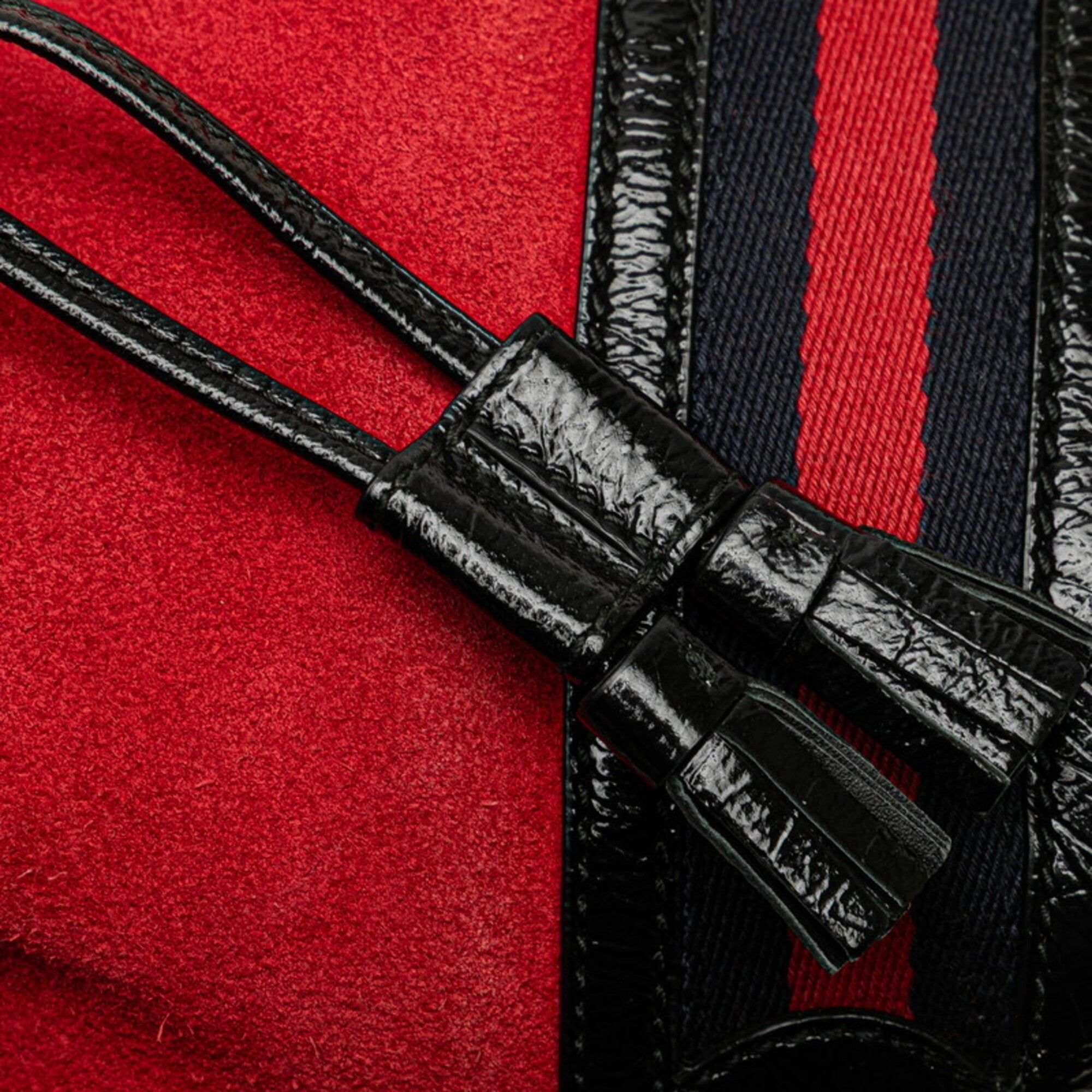 Gucci Black Red Color Leather Shoulder Bag (Pre-Owned)