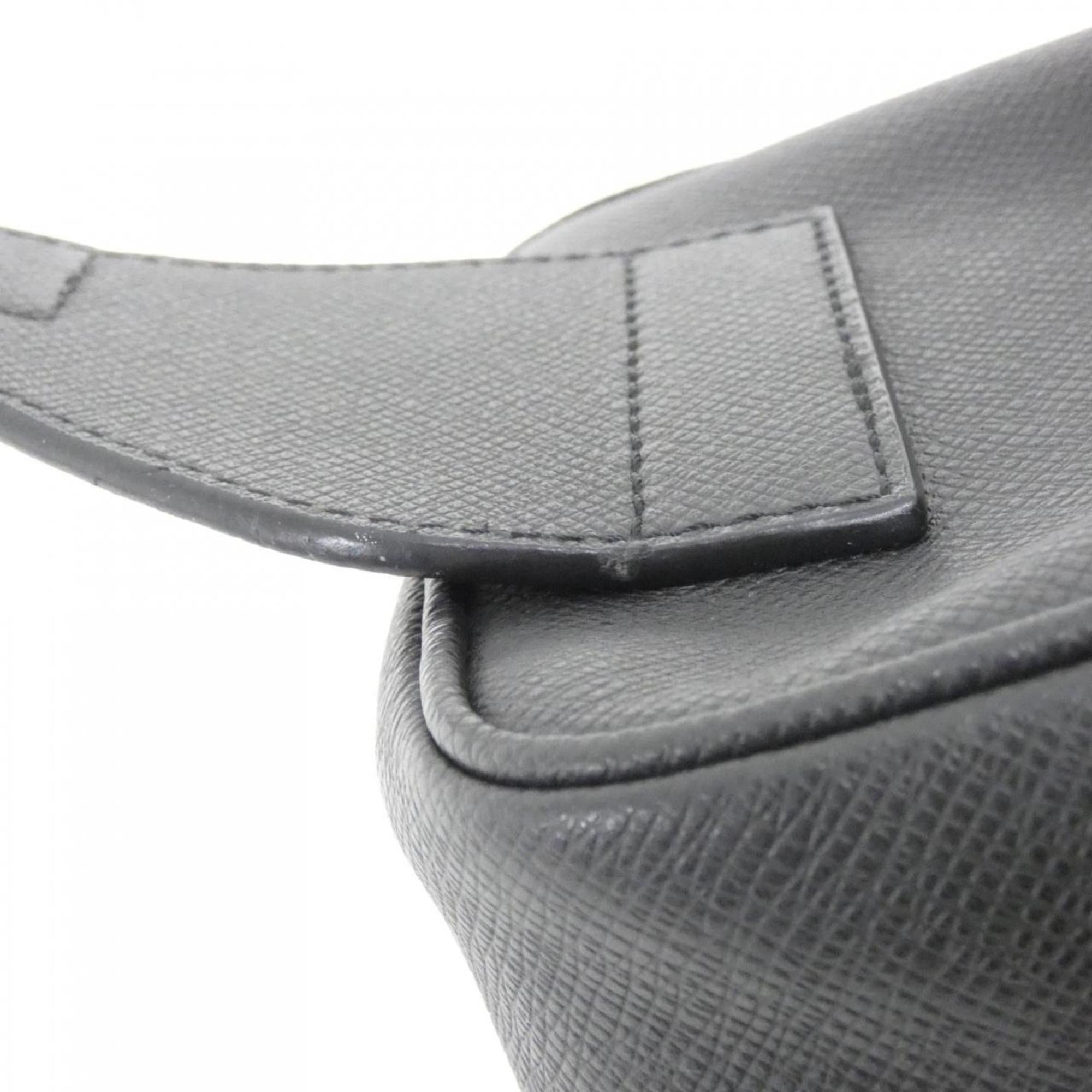 Louis Vuitton Taiga Black Taiga Leather Shoulder Bag