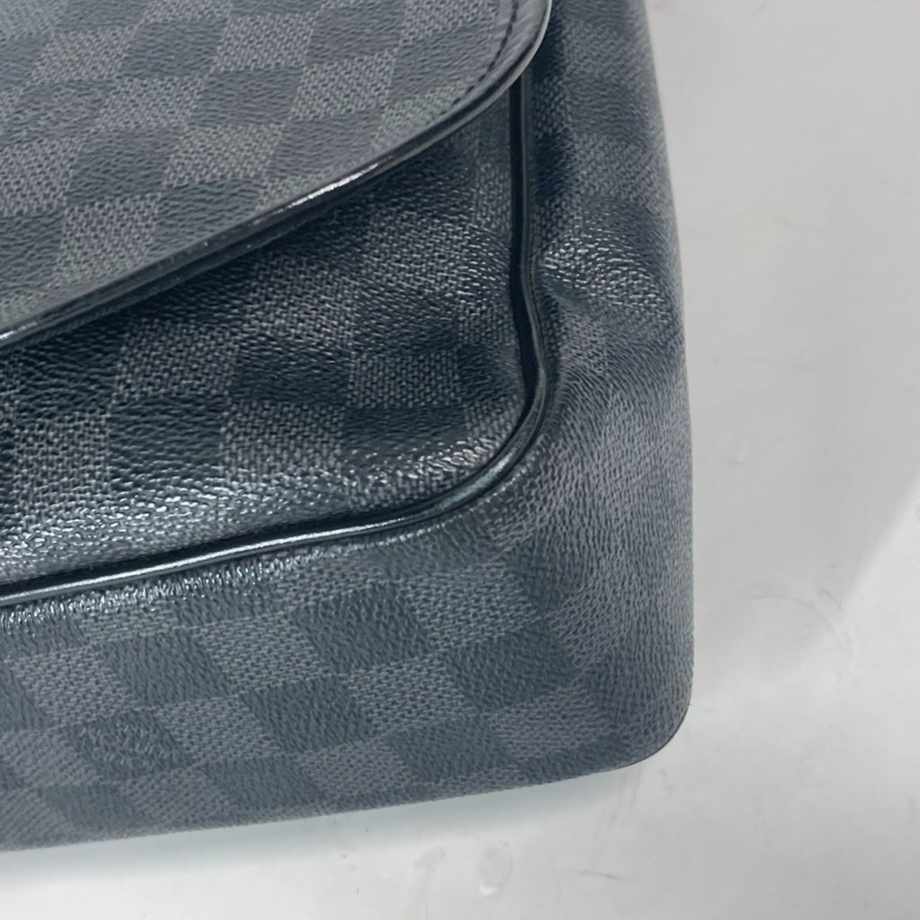 Louis Vuitton Black Damier Graphite Messenger Bag Shoulder Bag