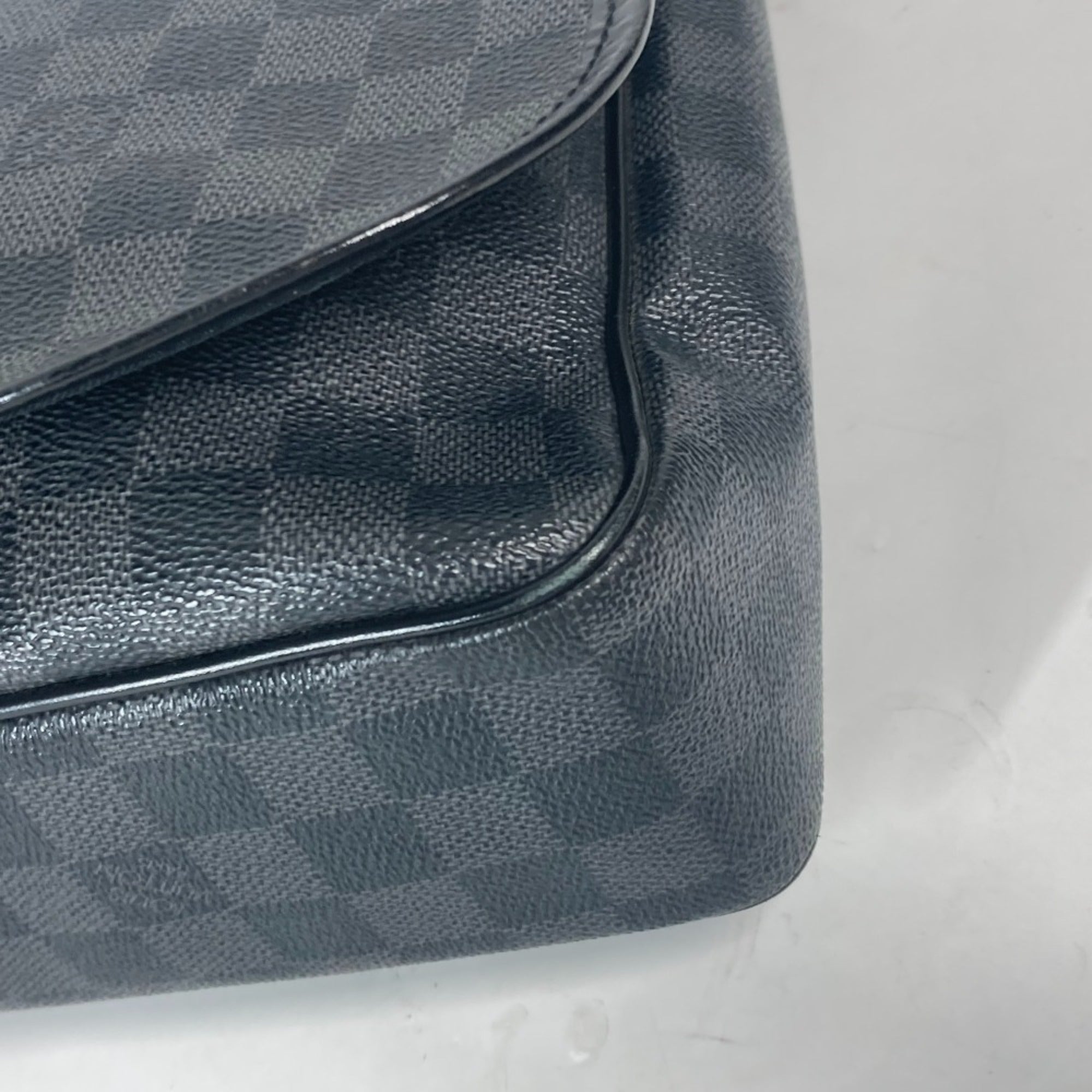 Louis Vuitton Black Damier Graphite Messenger Bag Shoulder Bag