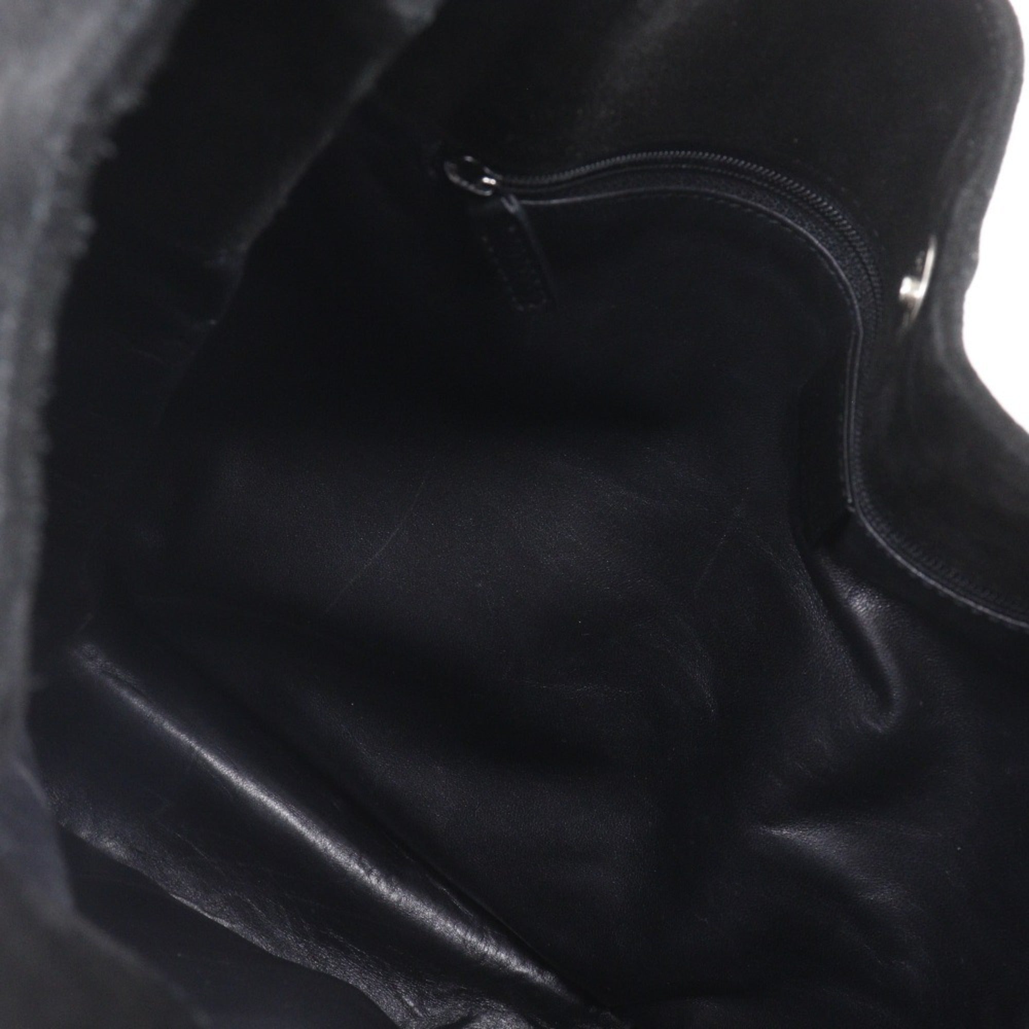 Gucci Black Suede Shoulder Bag (Pre-Owned)