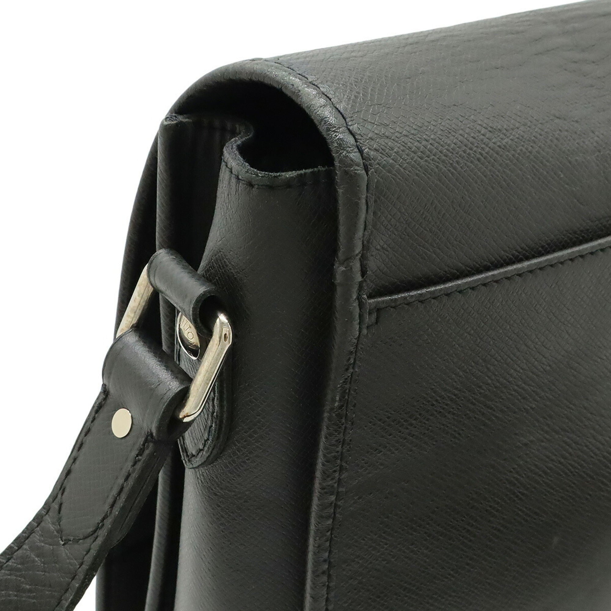 Louis Vuitton Ardoise Black Taiga Leather Shoulder Bag