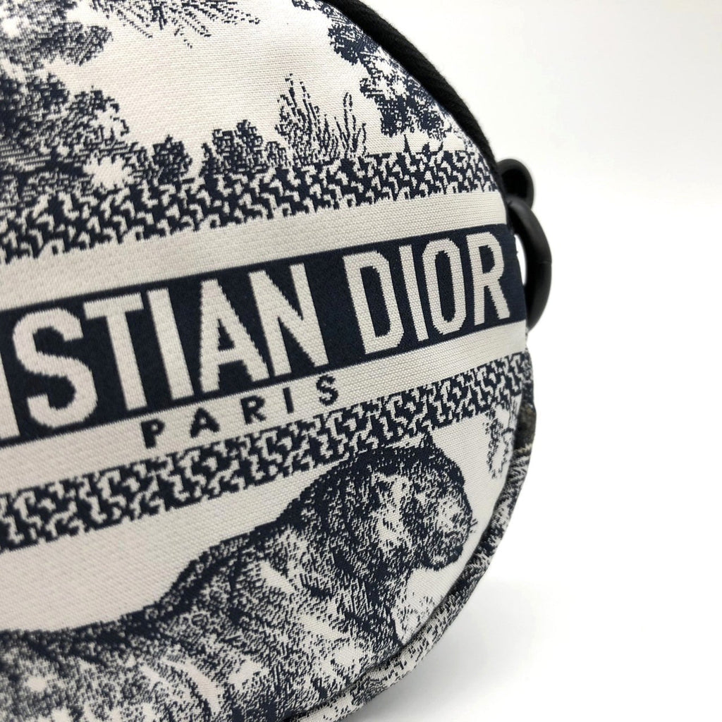 Christian Dior White Fabric Pouch (Pre-Owned)