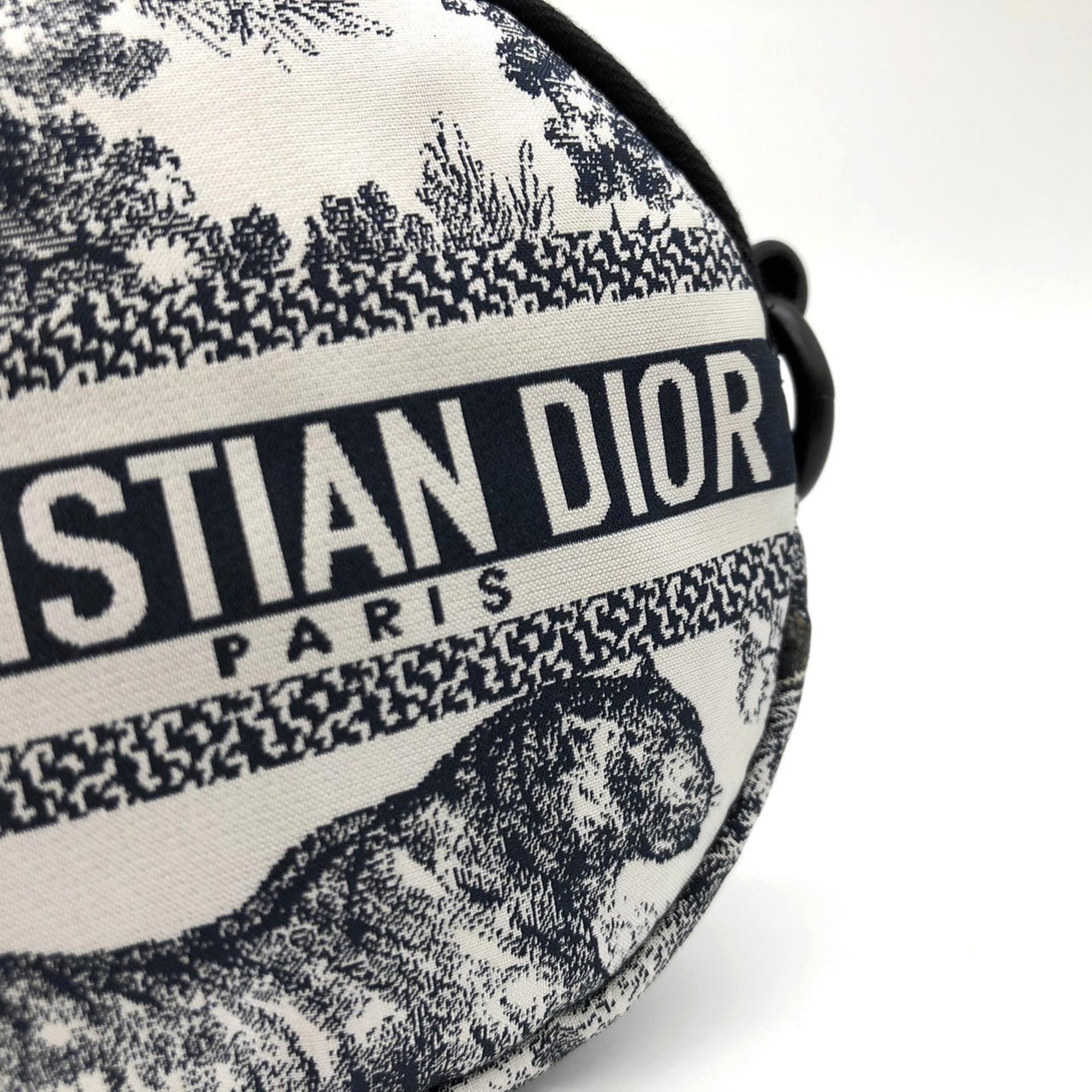 Christian Dior White Fabric Pouch (Pre-Owned)