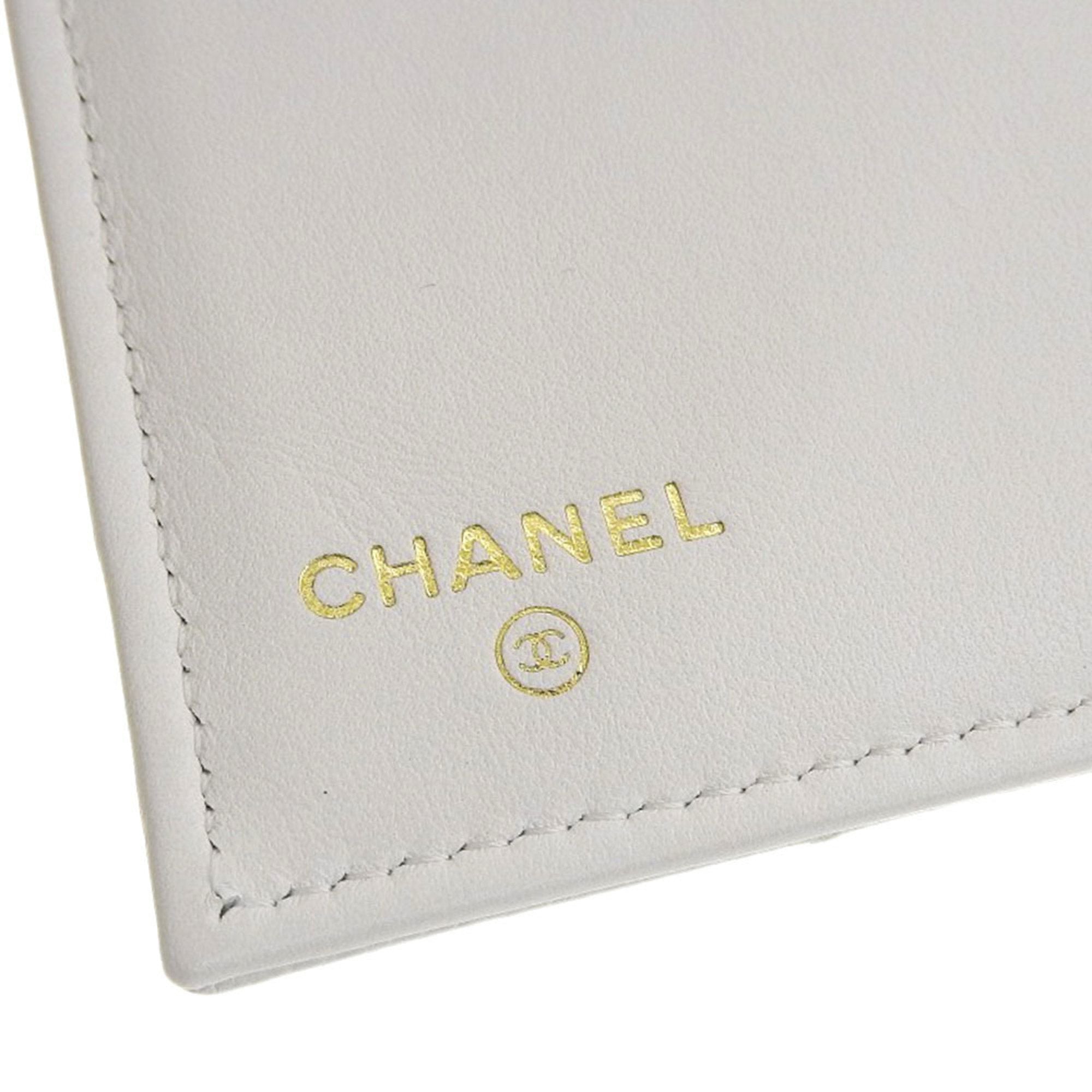 Chanel White Grained Calfskin Wallet (Tri-Fold)