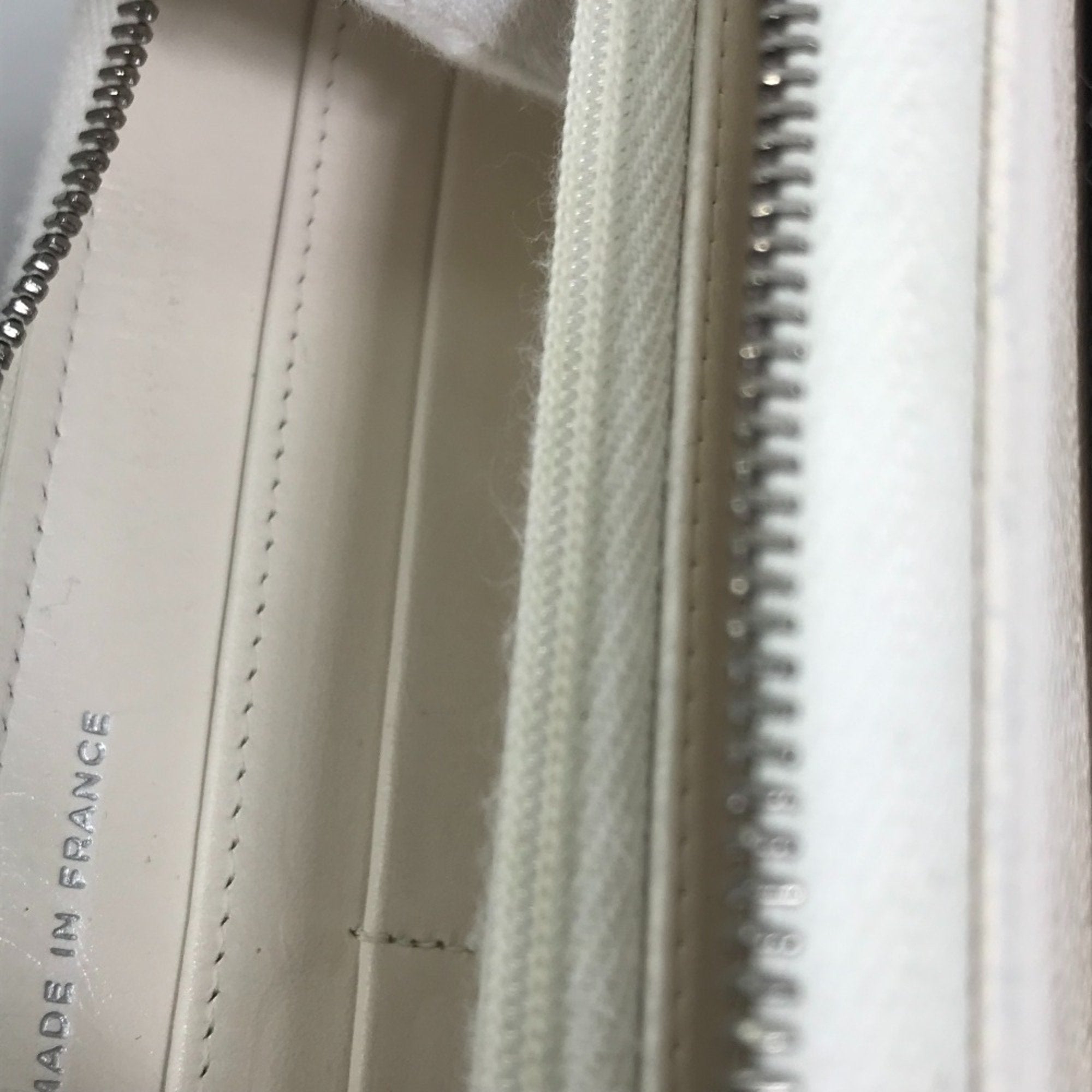 Chanel White Leather Long Wallet (Bi-Fold)