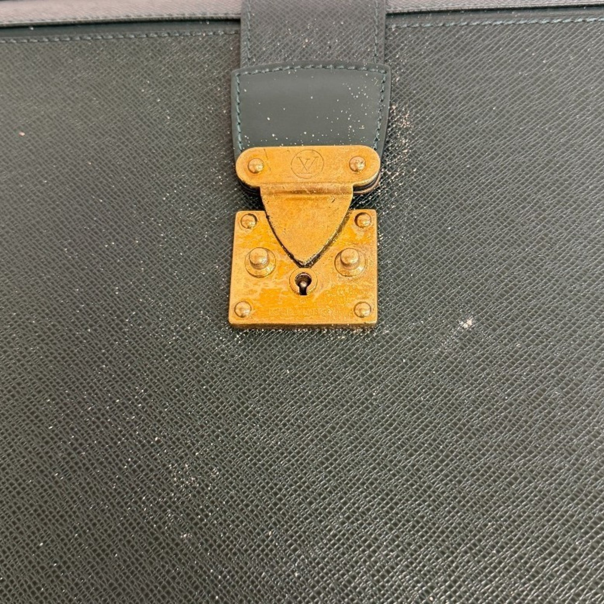 Louis Vuitton Taiga Green Taiga Leather Briefcase
