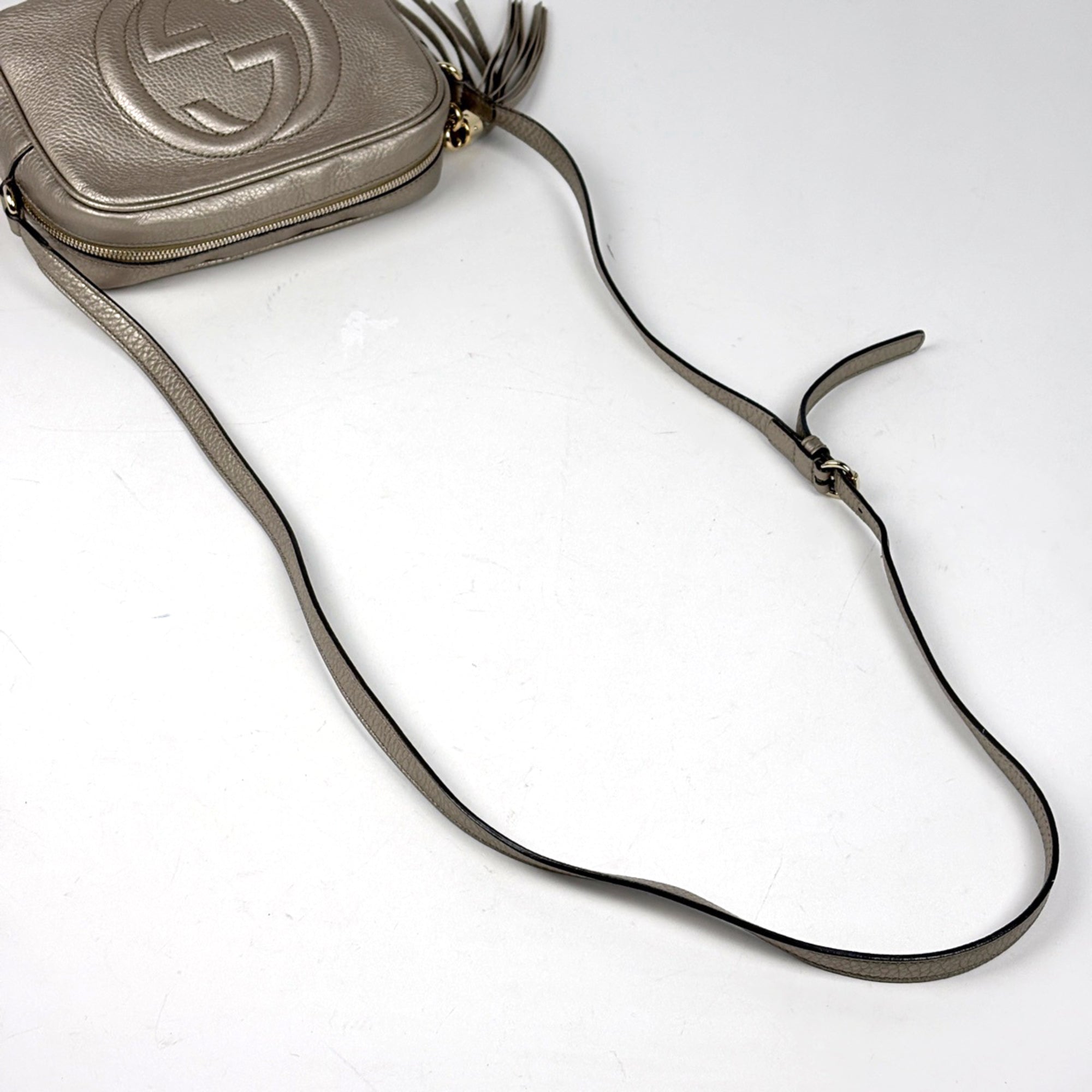 Gucci Gold Leather Shoulder Bag (Pre-Owned)