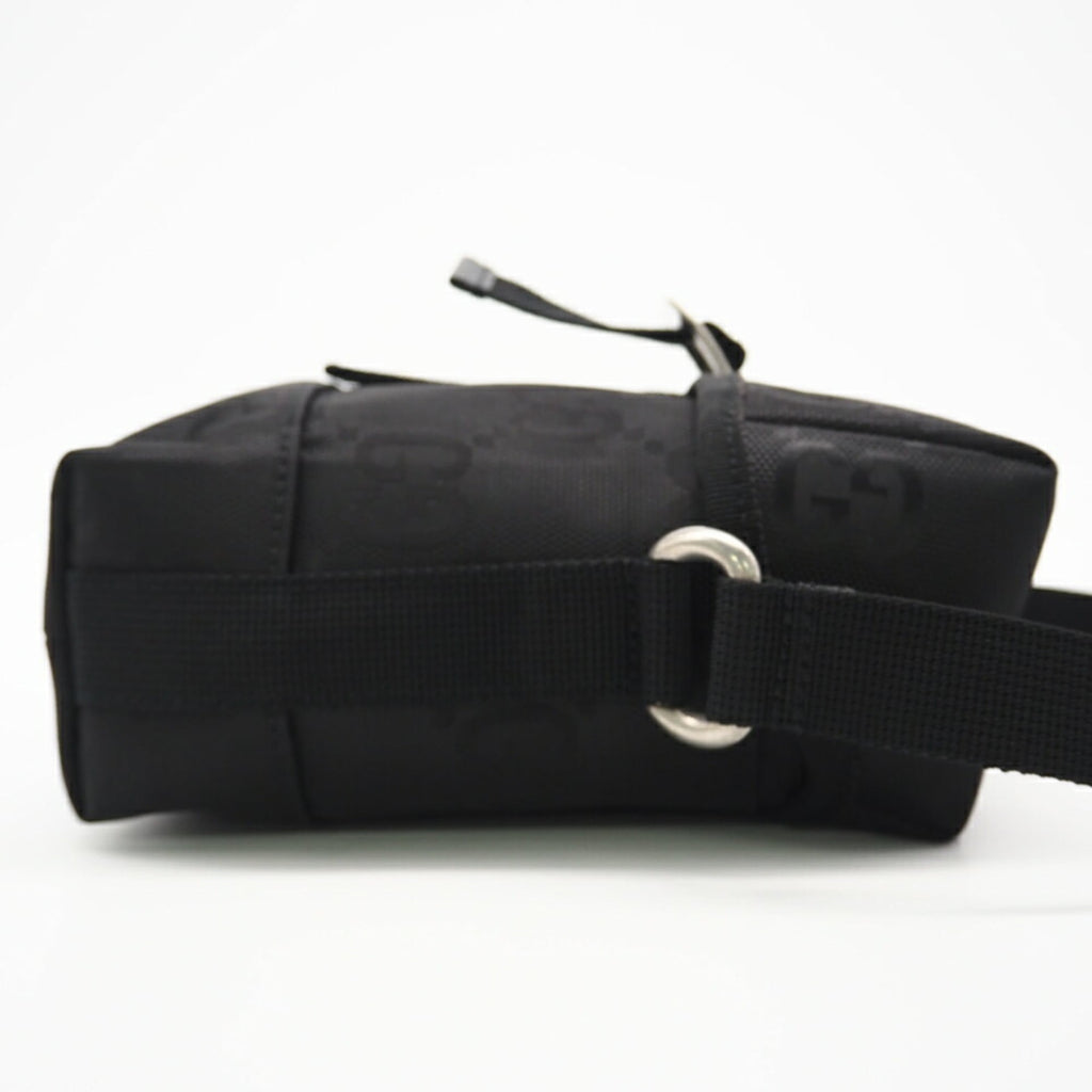 Gucci Black Nylon Shoulder Bag (Pre-Owned)