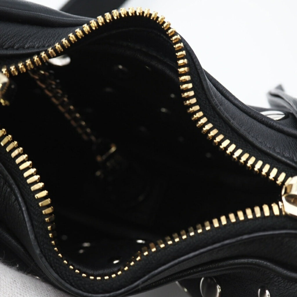 Gucci Black Leather Shoulder Bag (Pre-Owned)