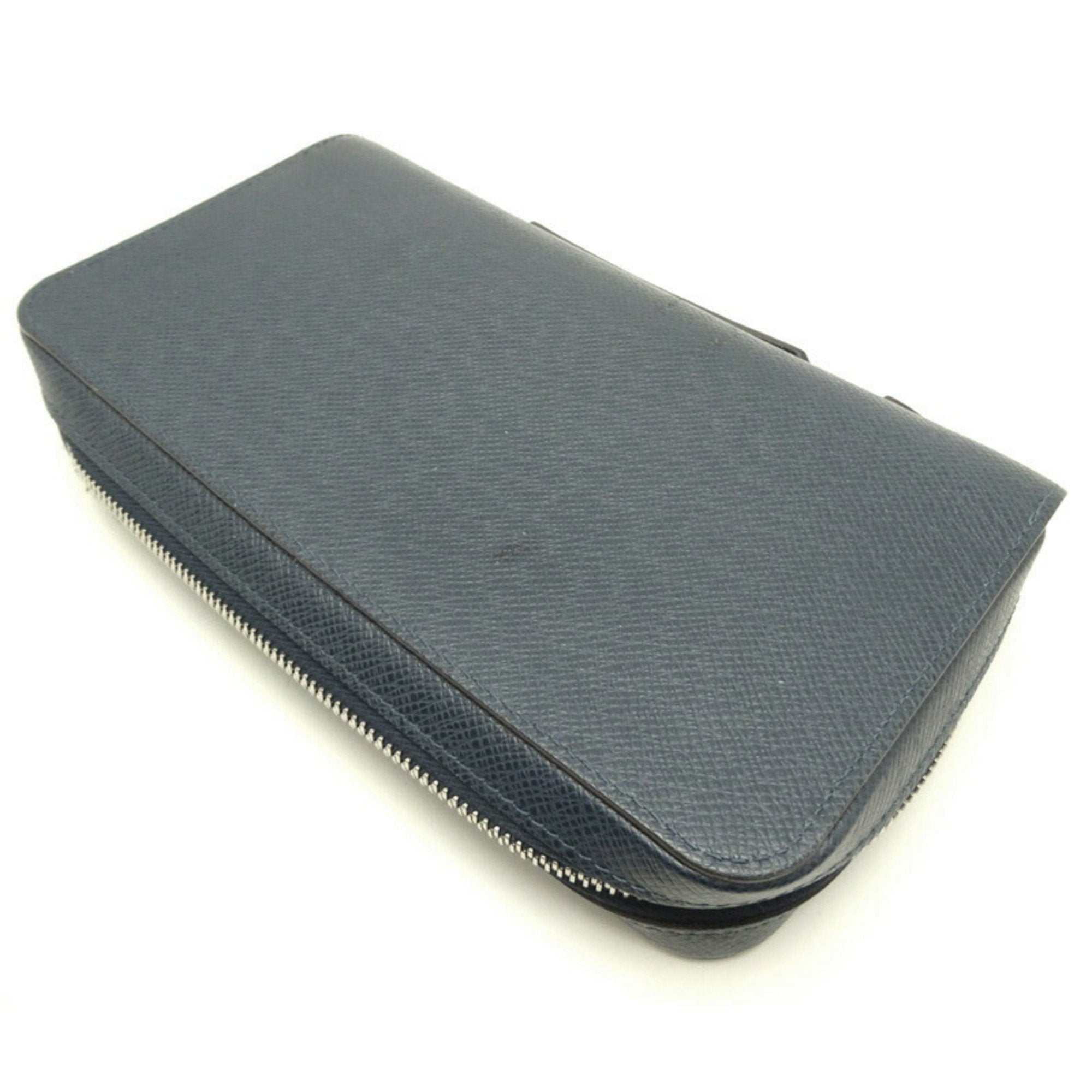 Louis Vuitton Taiga Blue Ocean Taiga Leather Pochette