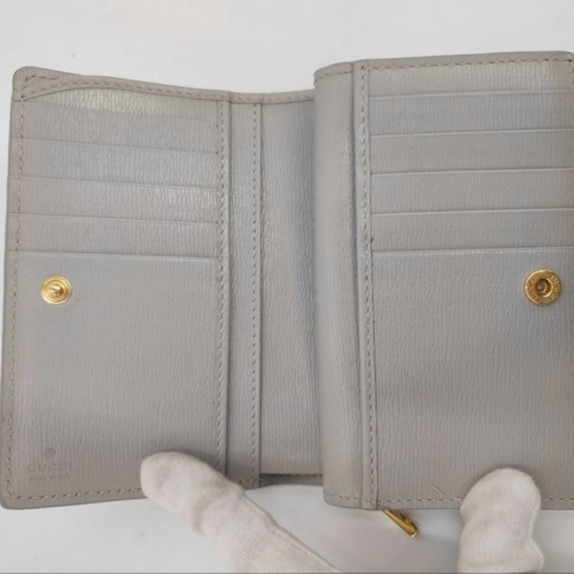Gucci Gray Leather Wallet (Bi-Fold) (Pre-Owned)