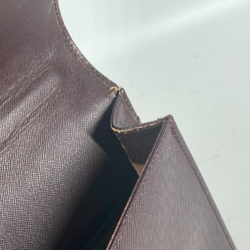Louis Vuitton Acajou Red Color Wine Taiga Leather Leather Briefcase