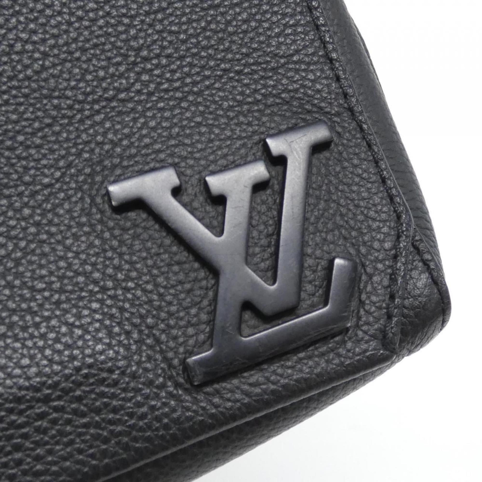 Louis Vuitton Black Leather Shoulder Bag