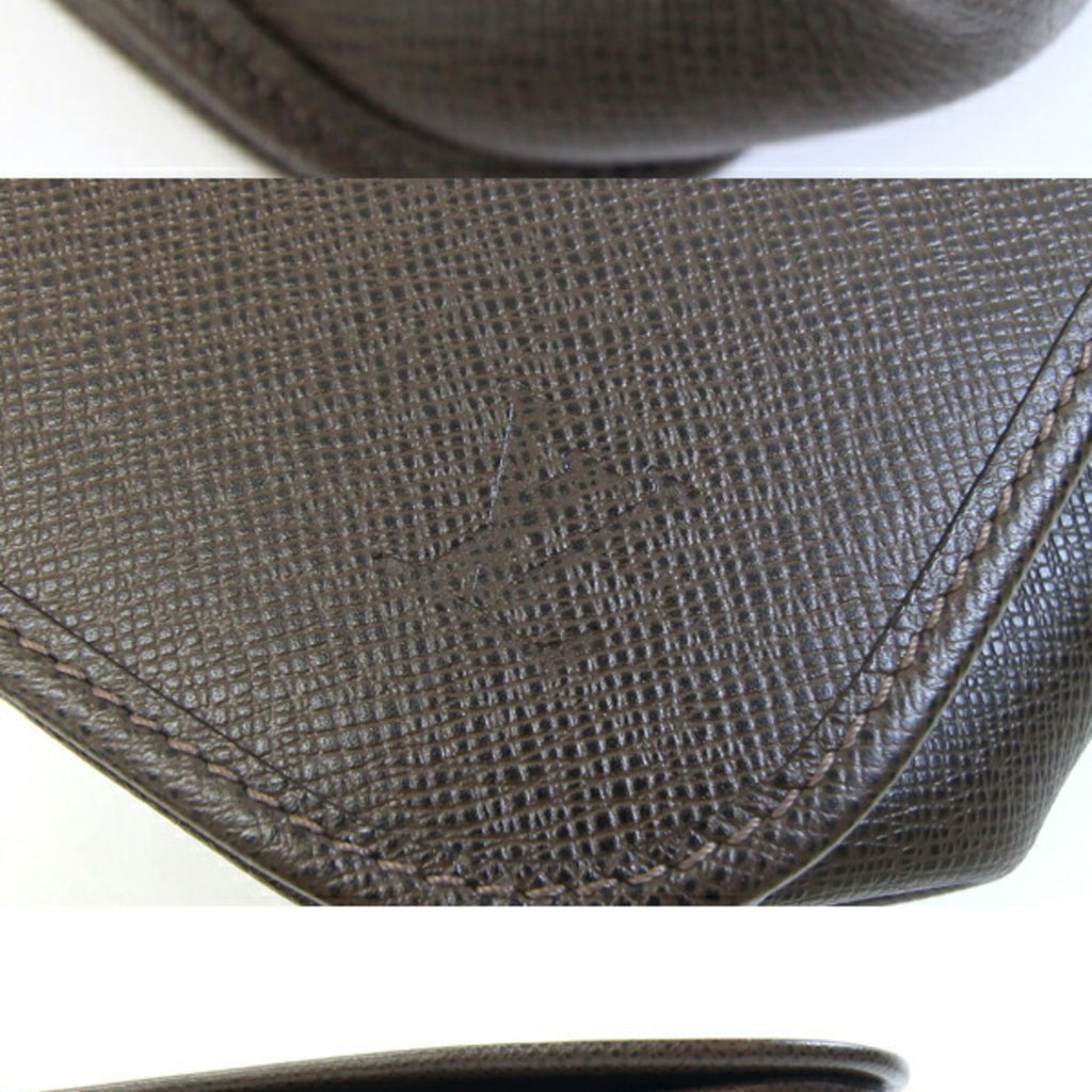 Louis Vuitton Taiga Brown Grizzly Taiga Leather Handbag Shoulder Bag