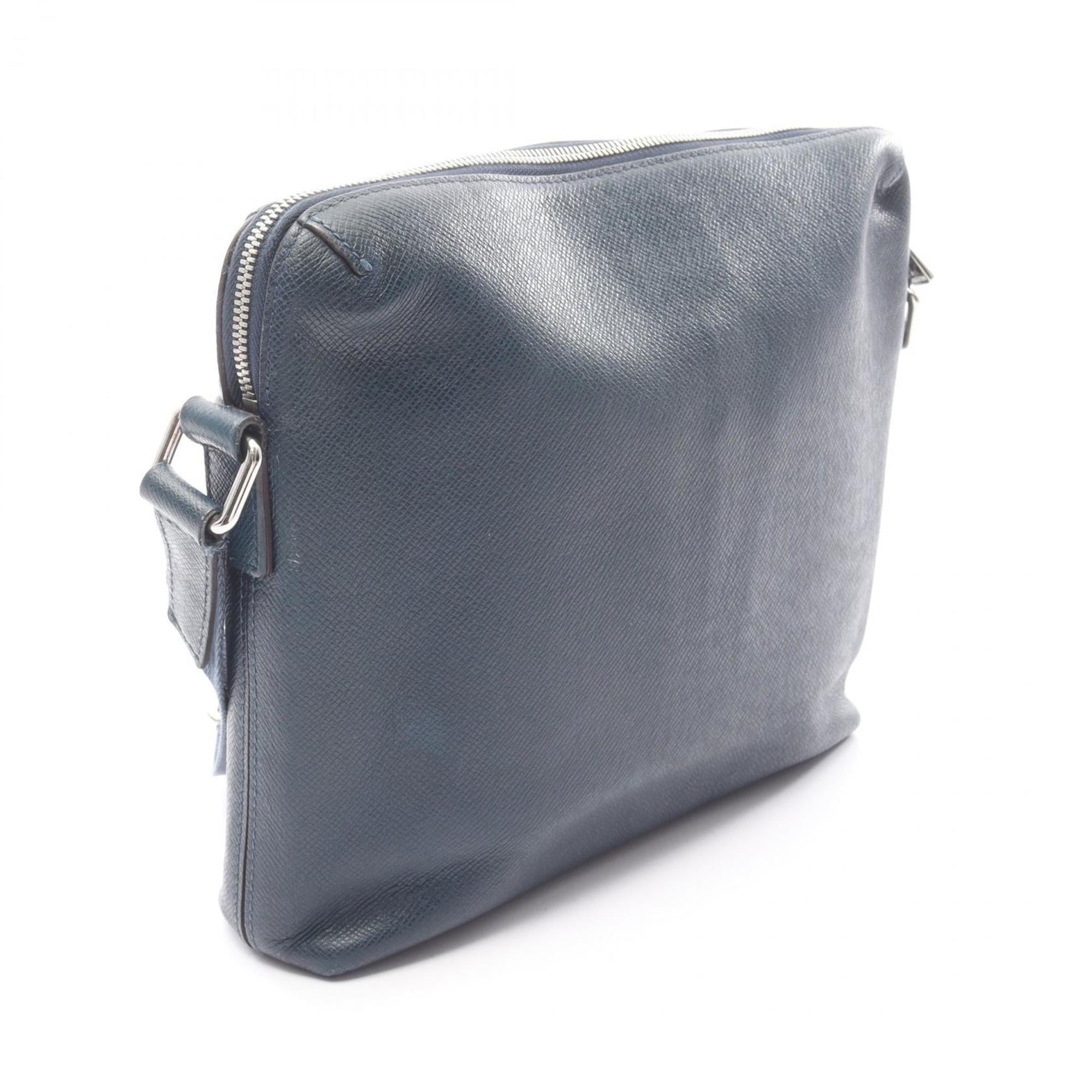 Louis Vuitton Navy Taiga Leather Leather Handbag Shoulder Bag