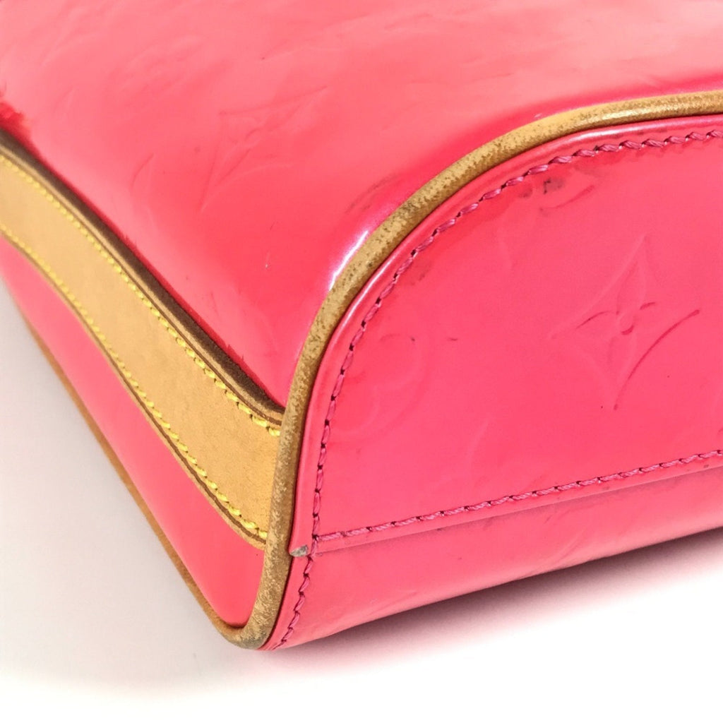 Louis Vuitton Fuchsia Pink Pink Monogram Vernis Pochette Shoulder Bag