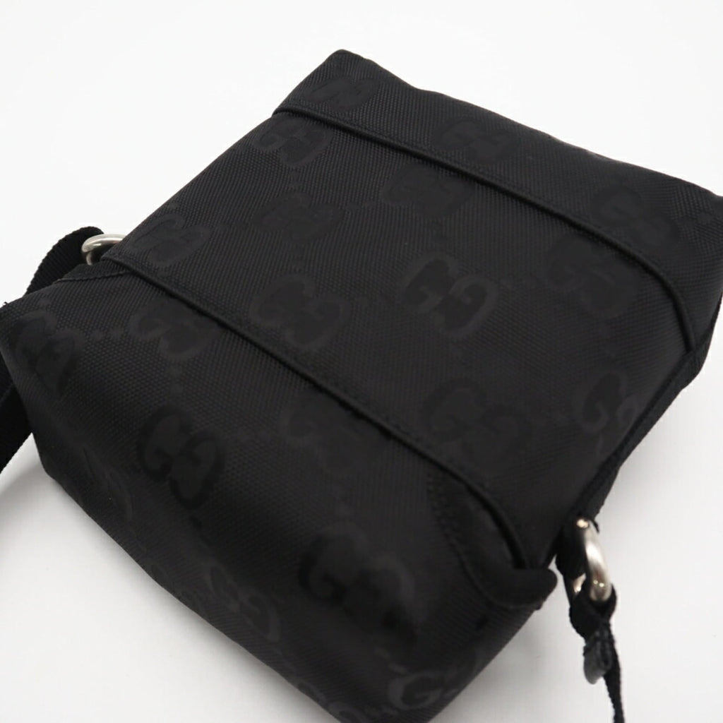Gucci Black Nylon Shoulder Bag (Pre-Owned)