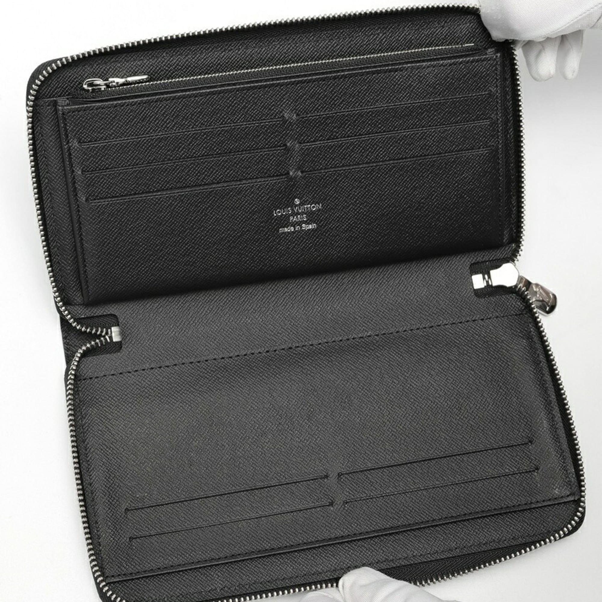 Louis Vuitton Black Noir Taiga Leather Long Wallet
