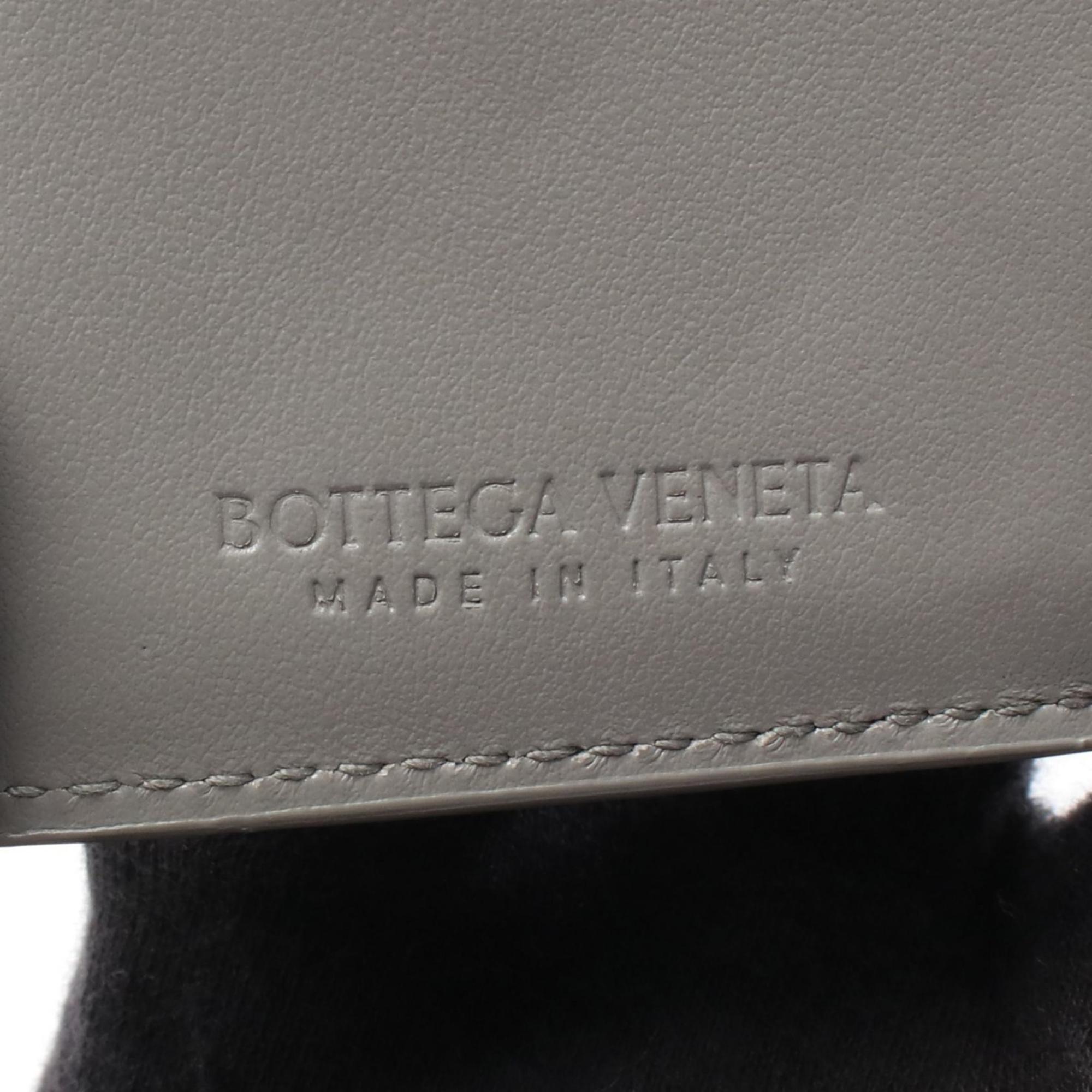 Bottega Veneta Gray Leather Wallet (Tri-Fold)
