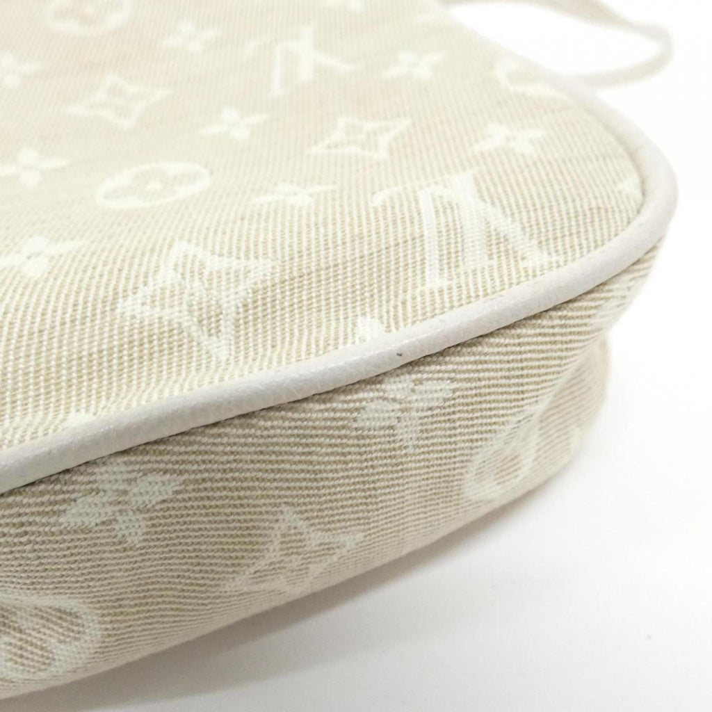 Louis Vuitton Ivory Canvas Handbag Pochette