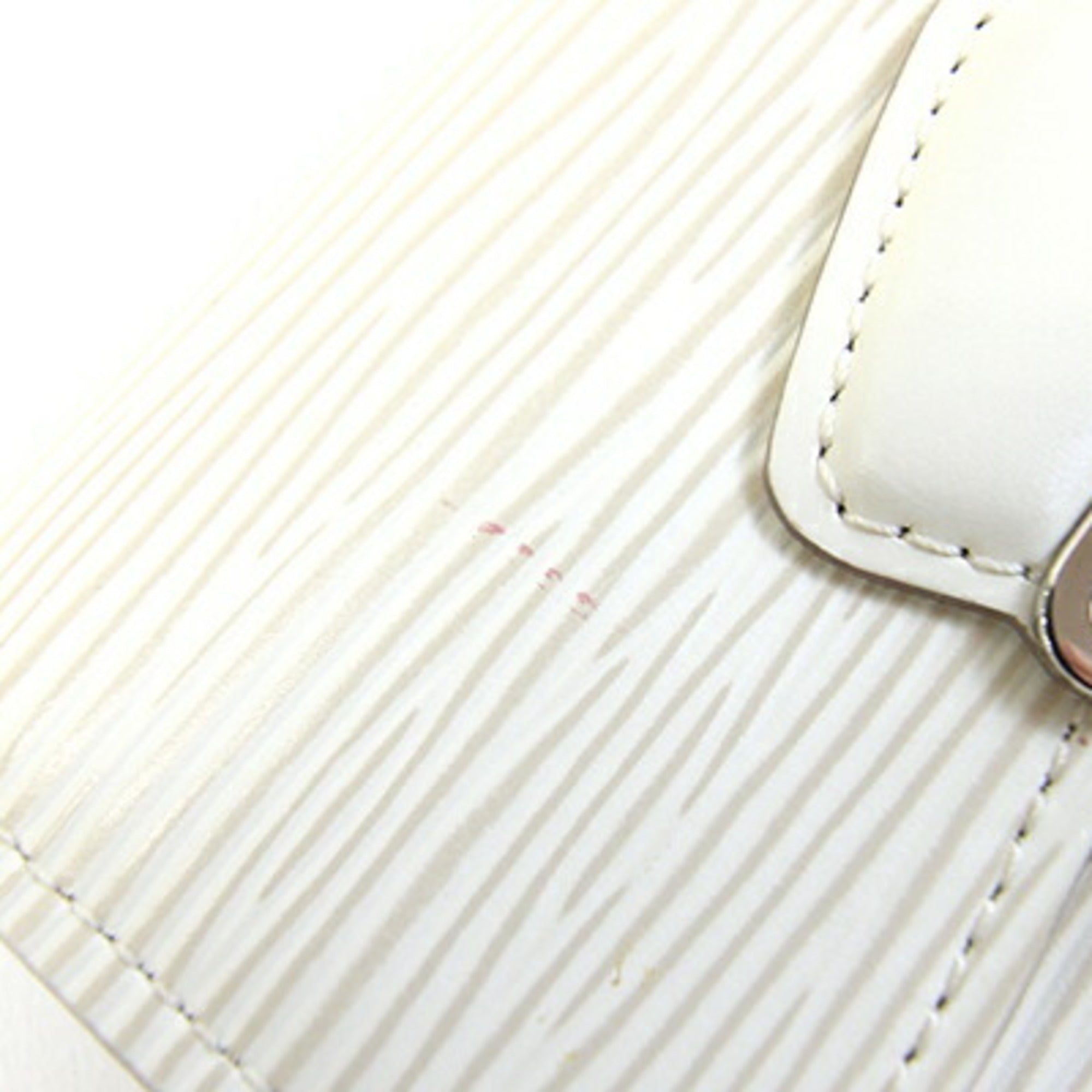 Louis Vuitton Ivory Lv Off White Wallet (Tri-Fold)