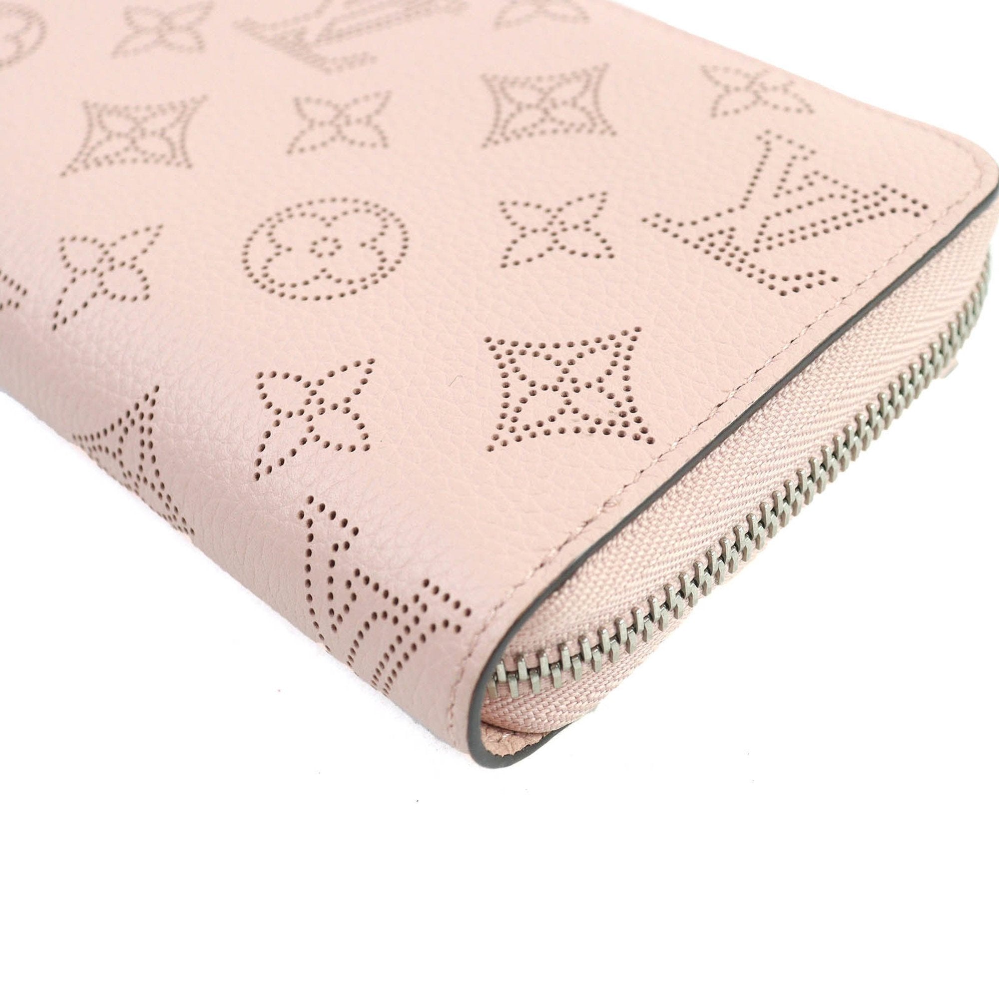 Louis Vuitton Mahina Magnolia Mahina Leather Long Wallet