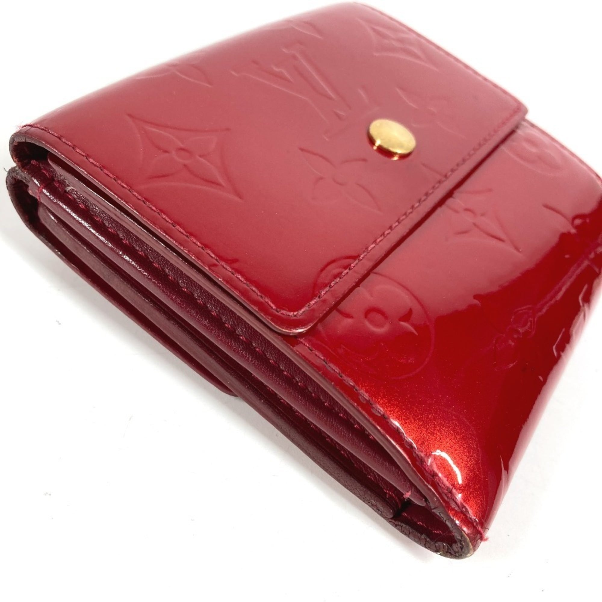 Louis Vuitton Pomme D'amour Red Color Monogram Vernis Canvas Wallet (Tri-Fold)