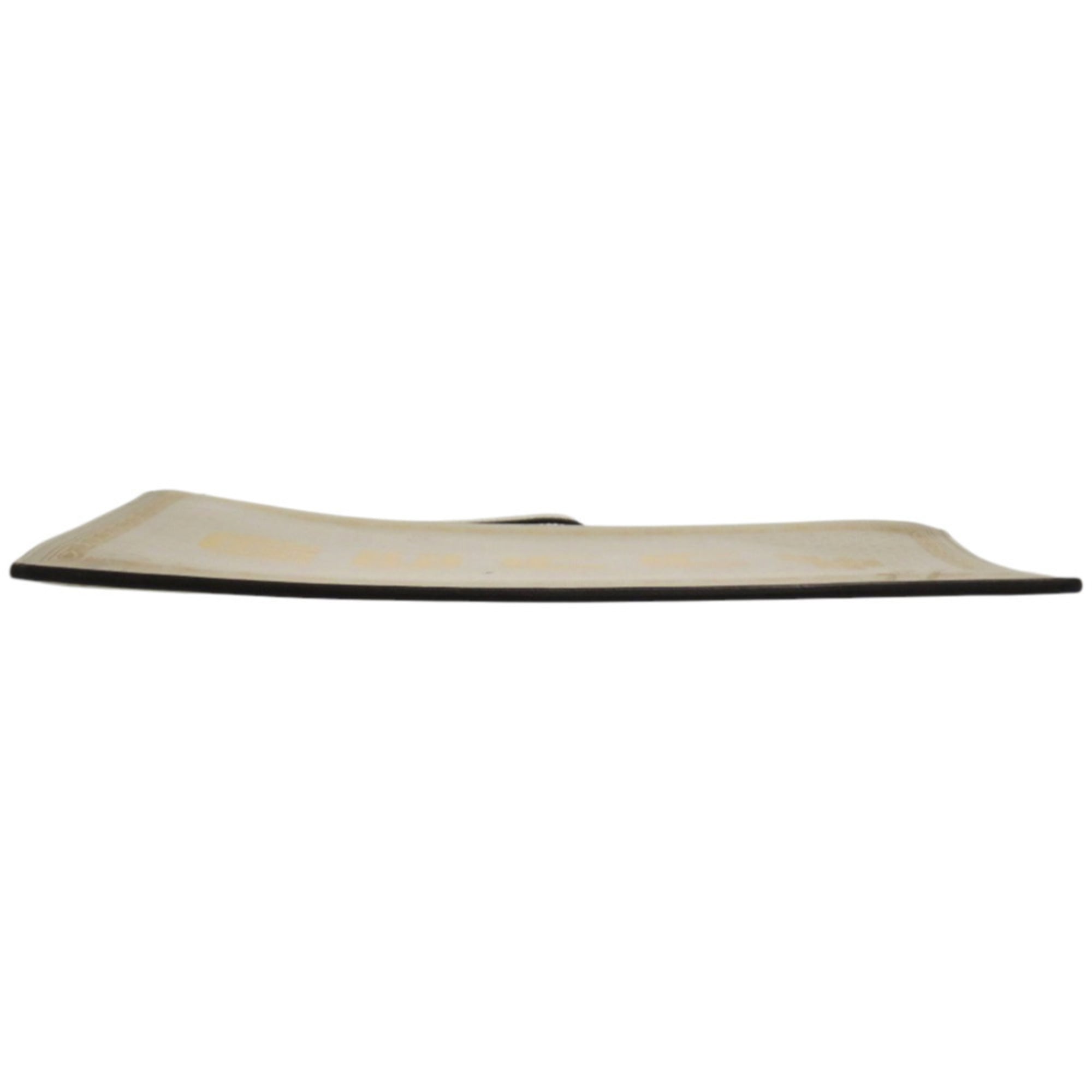 Gucci Gold Ivory Leather Clutch Bag (Pre-Owned)