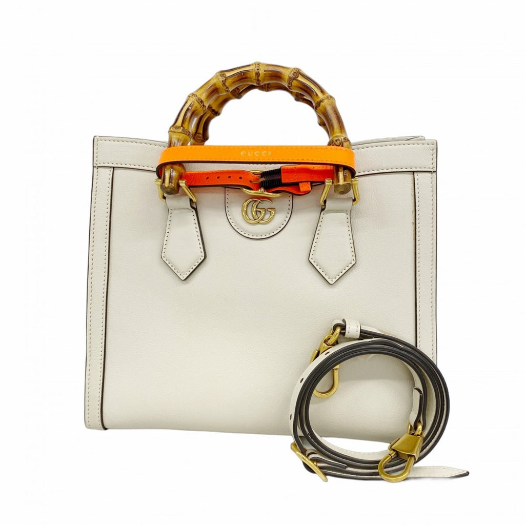 Gucci Ivory Leather Handbag (Pre-Owned)