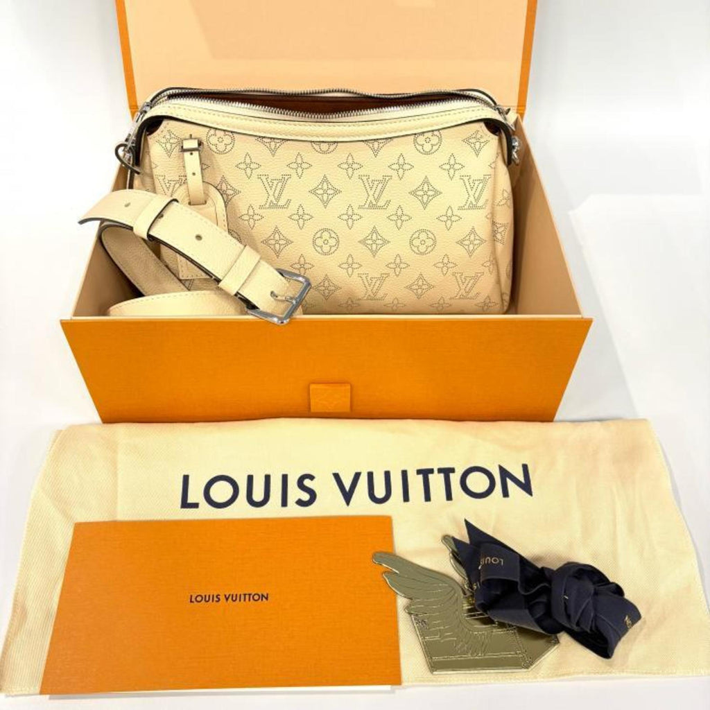 Louis Vuitton Beige Galle Mahina Leather Handbag Shoulder Bag