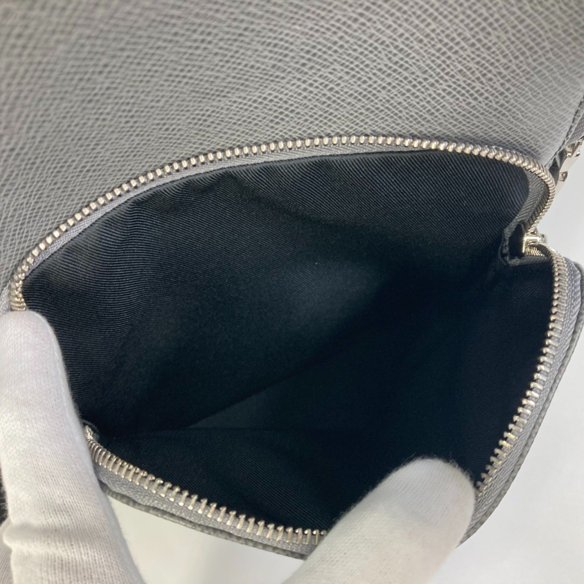 Louis Vuitton Taiga Gray Gris Taiga Leather Shoulder Bag