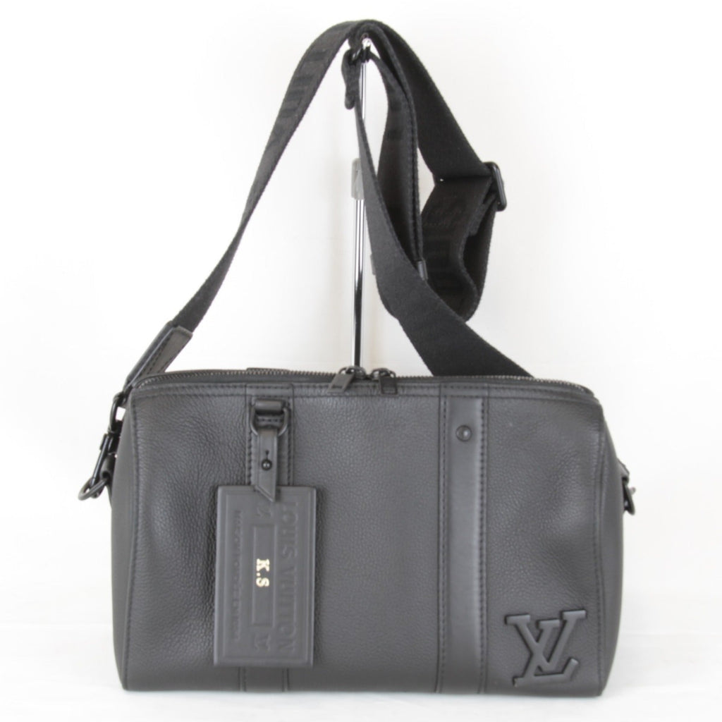 Louis Vuitton Black Leather Shoulder Bag