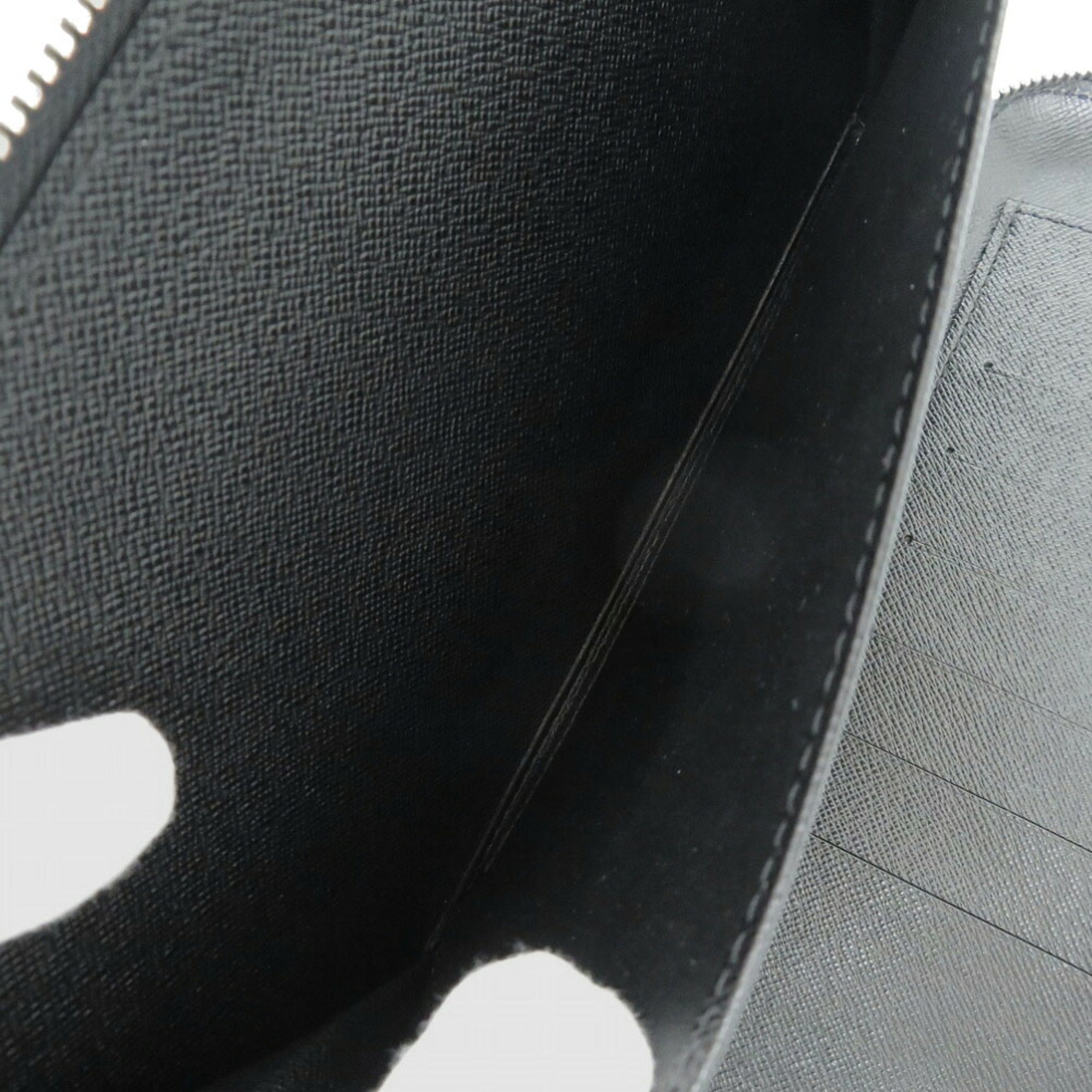 Louis Vuitton Black Taiga Leather Long Wallet