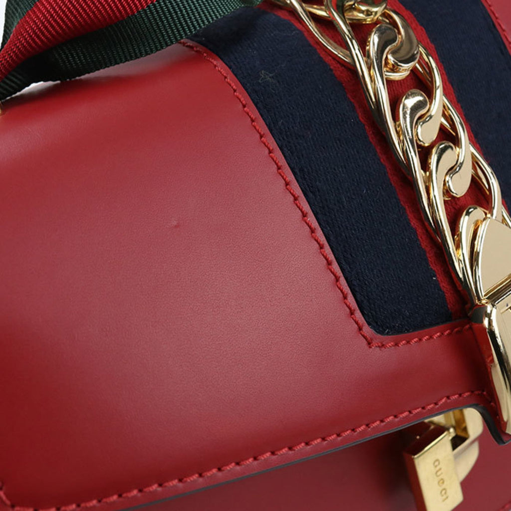 Gucci Red Color Leather Shoulder Bag (Pre-Owned)