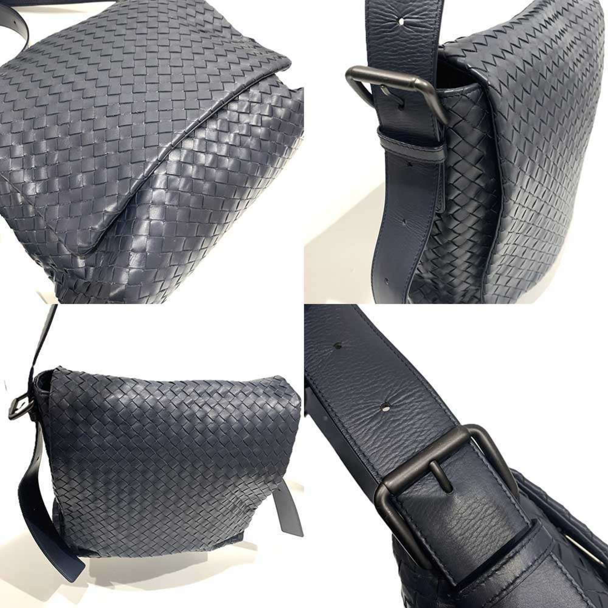 Bottega Veneta Intrecciato Navy Leather Messenger Bag