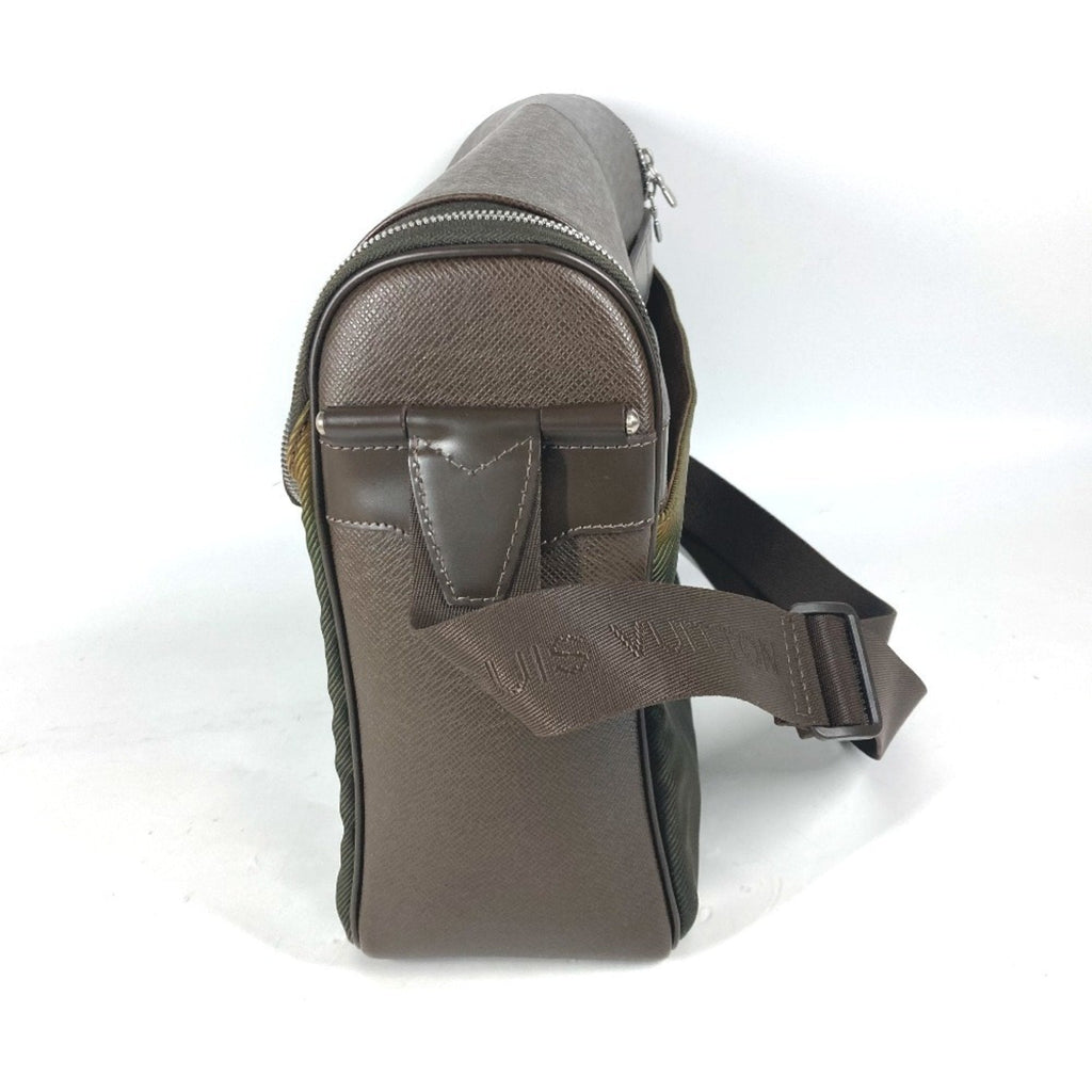 Louis Vuitton Brown Taiga Leather Nylon Messenger Bag Shoulder Bag
