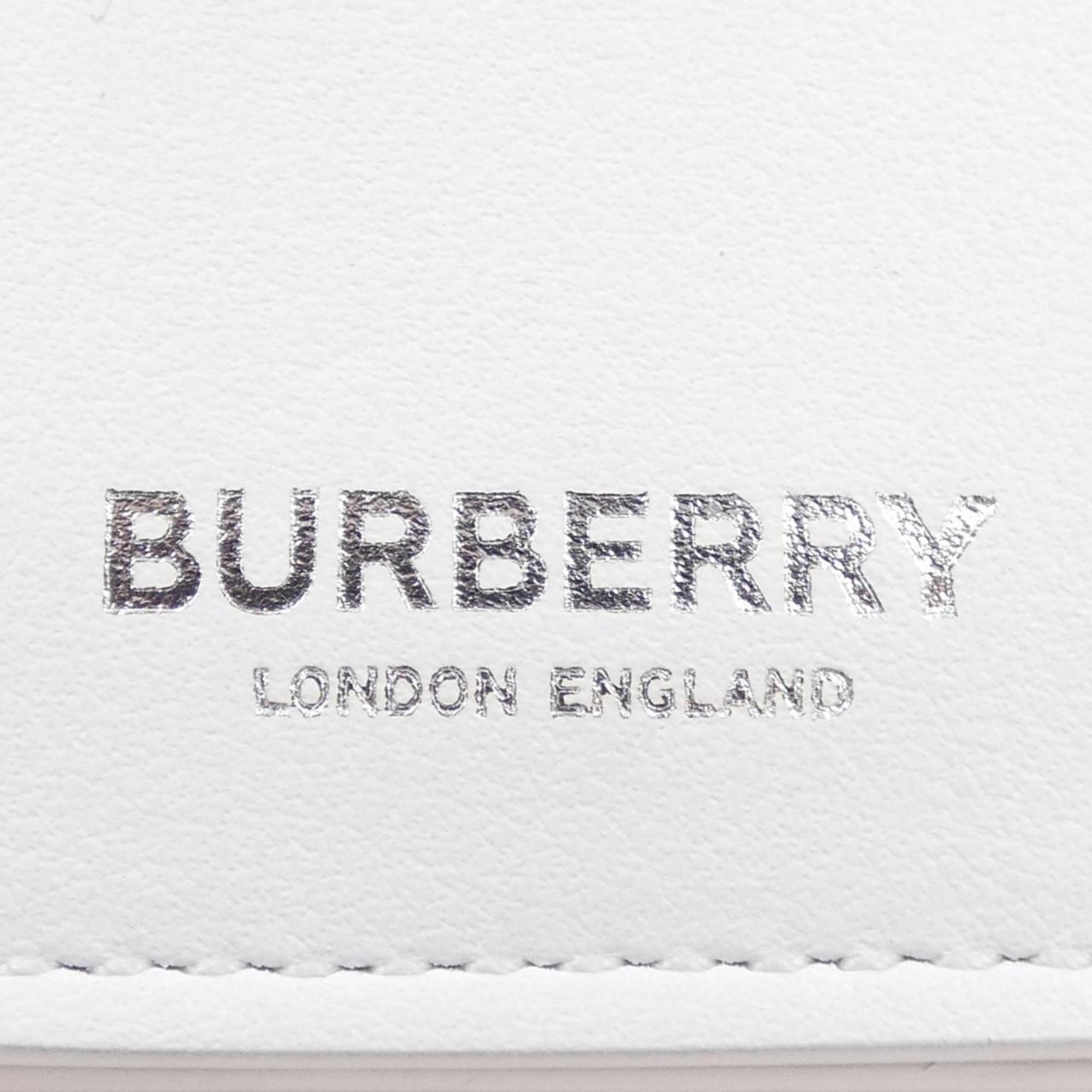 Burberry White Chain/Shoulder Wallet